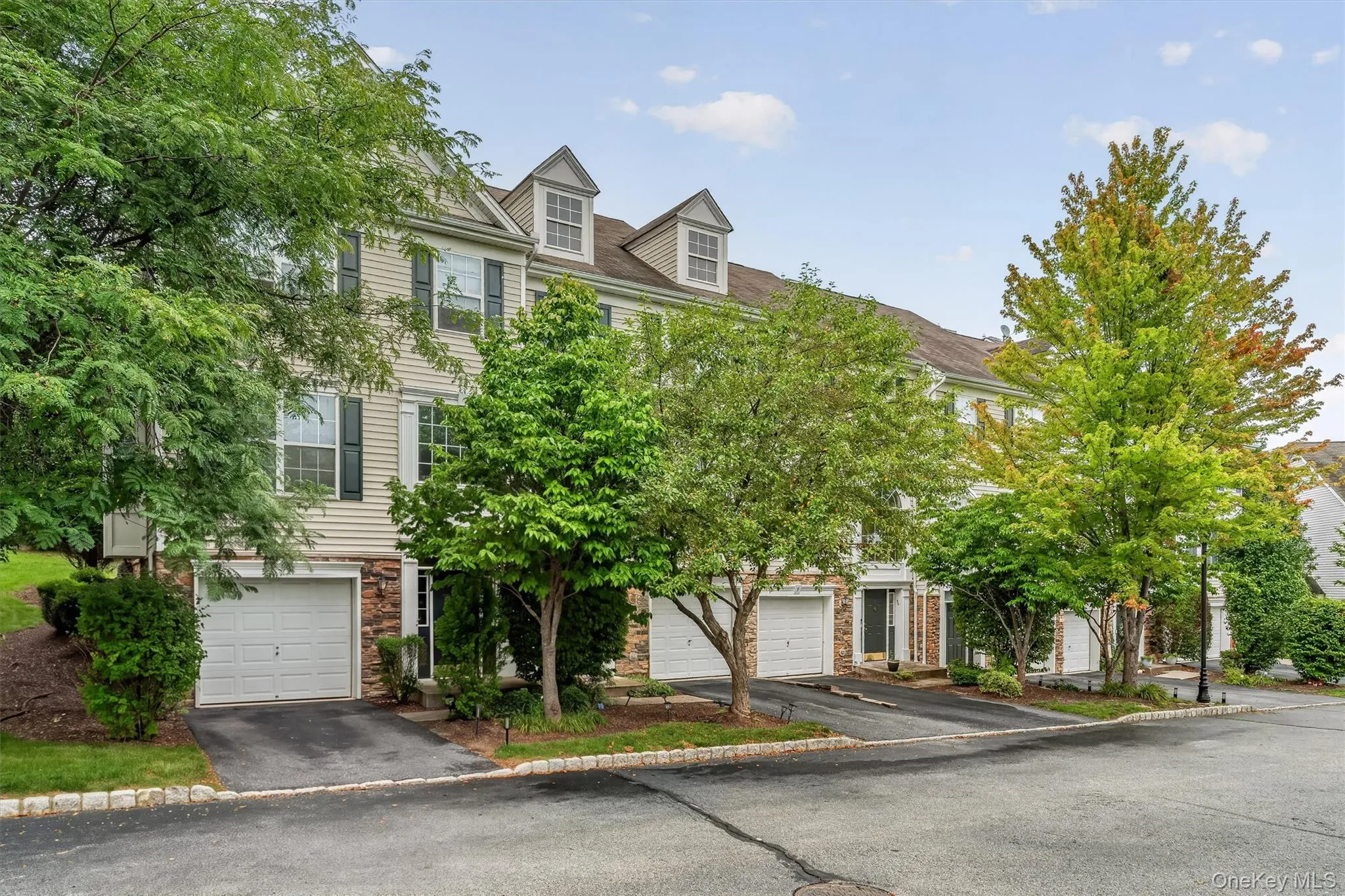 7 Gillian Court, Monroe, NY, 3 Bedrooms Bedrooms, 7 Rooms Rooms,2 BathroomsBathrooms,Residential,For Rent,Gillian,0,1042301 7 Gillian Court, Monroe, NY, 3 Bedrooms Bedrooms, 7 Rooms Rooms,2 BathroomsBathrooms,Residential,For Rent,Gillian,0,1042301