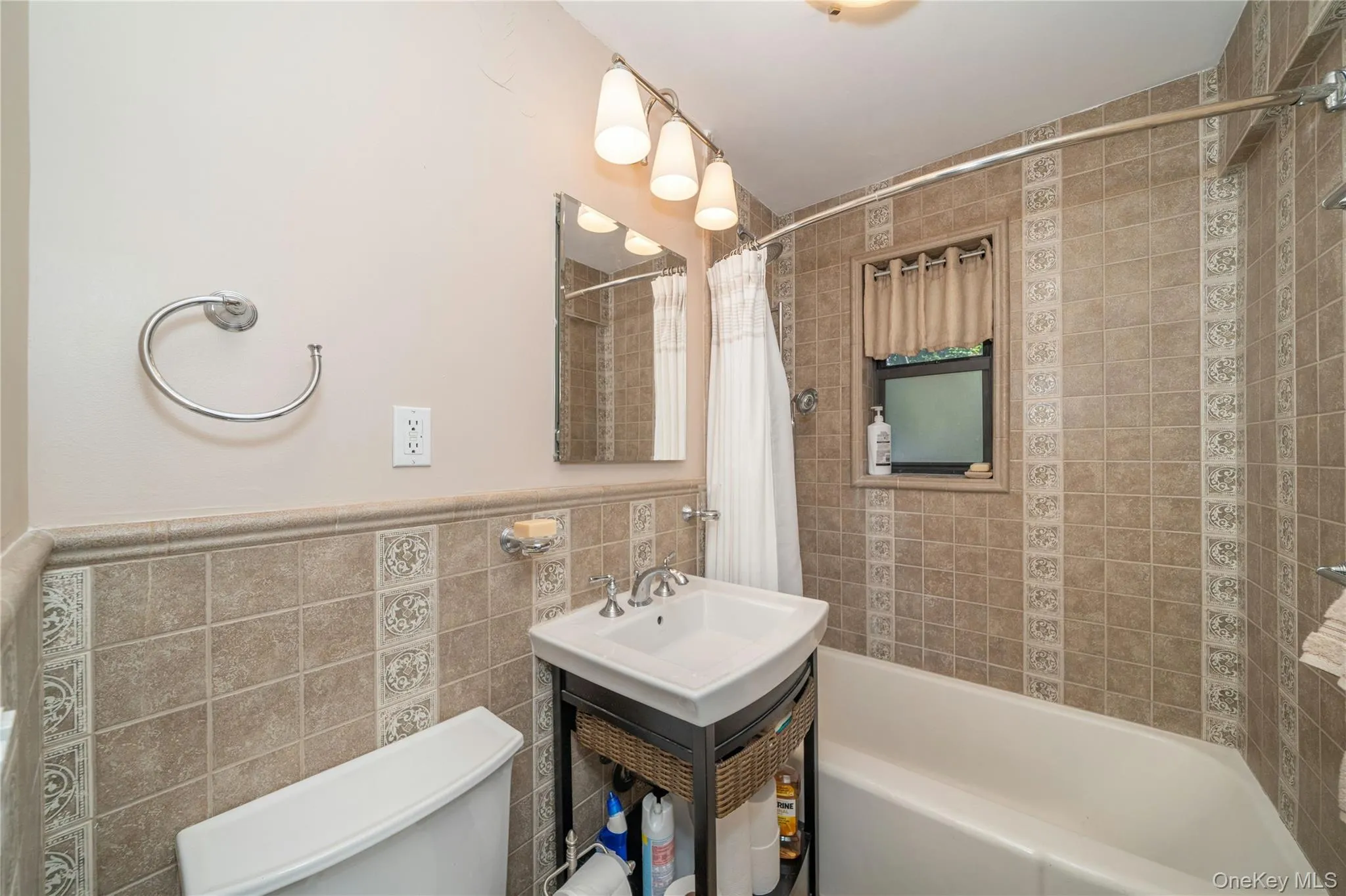 485 Lincoln Avenue, Mount Vernon, NY, 1 Bedroom Bedrooms, 3 Rooms Rooms,1 BathroomBathrooms,Residential,For Rent,Lincoln,0,1042304 485 Lincoln Avenue, Mount Vernon, NY, 1 Bedroom Bedrooms, 3 Rooms Rooms,1 BathroomBathrooms,Residential,For Rent,Lincoln,0,1042304