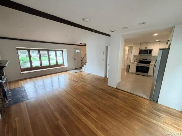 64 Lynwood Drive, Hempstead, NY, 6 Bedrooms Bedrooms, 12 Rooms Rooms,2 BathroomsBathrooms,Residential Lease,For Rent,Lynwood,0,1042307 64 Lynwood Drive, Hempstead, NY, 6 Bedrooms Bedrooms, 12 Rooms Rooms,2 BathroomsBathrooms,Residential Lease,For Rent,Lynwood,0,1042307