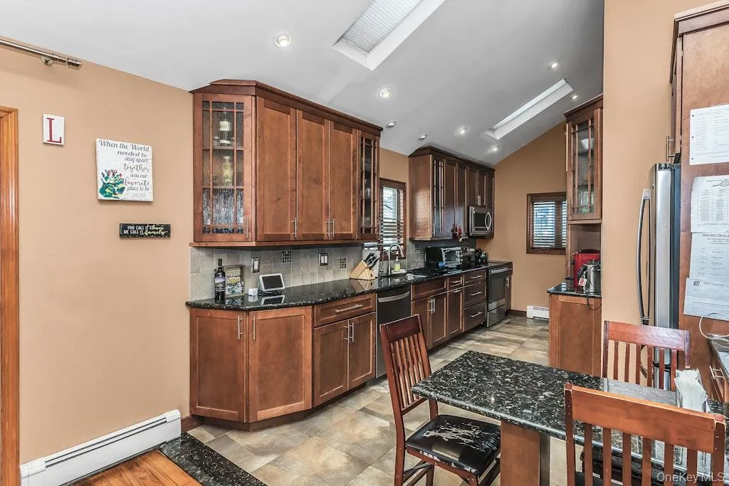 782 Norman Drive, Hempstead, NY, 3 Bedrooms Bedrooms, 6 Rooms Rooms,2 BathroomsBathrooms,Residential,For Rent,Norman,0,1042310 782 Norman Drive, Hempstead, NY, 3 Bedrooms Bedrooms, 6 Rooms Rooms,2 BathroomsBathrooms,Residential,For Rent,Norman,0,1042310