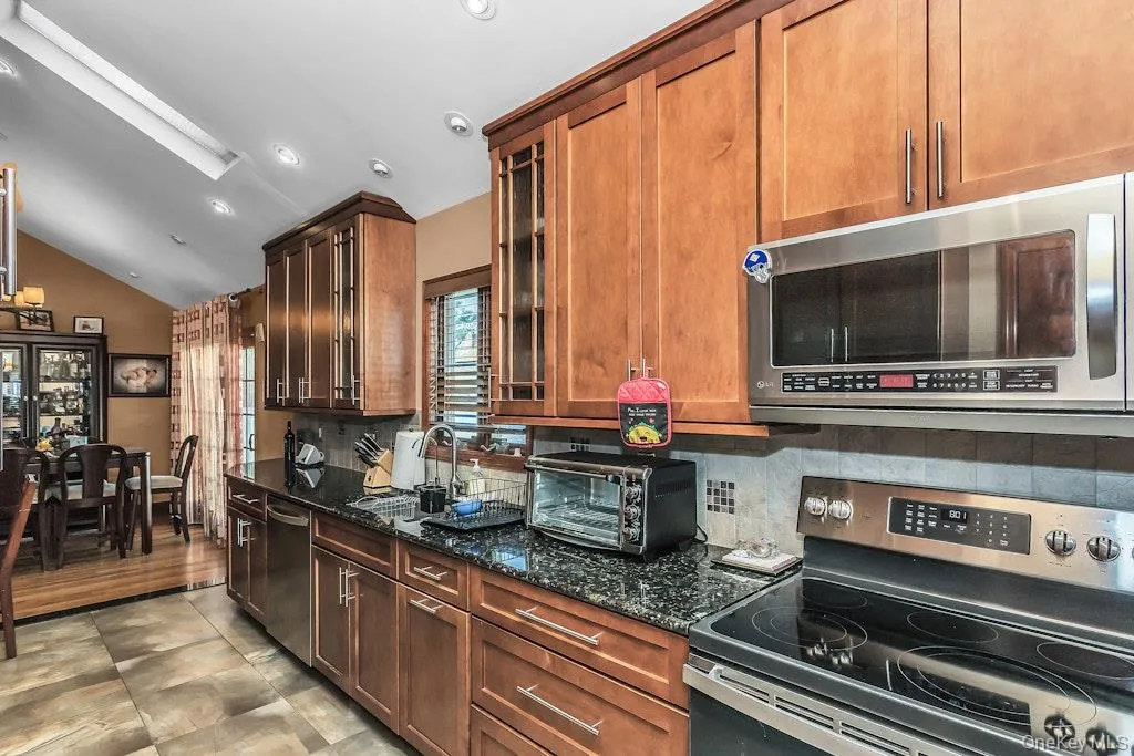 782 Norman Drive, Hempstead, NY, 3 Bedrooms Bedrooms, 6 Rooms Rooms,2 BathroomsBathrooms,Residential,For Rent,Norman,0,1042310 782 Norman Drive, Hempstead, NY, 3 Bedrooms Bedrooms, 6 Rooms Rooms,2 BathroomsBathrooms,Residential,For Rent,Norman,0,1042310