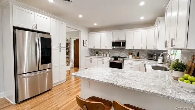 62 Mill Drive, Brookhaven, NY, 4 Bedrooms Bedrooms, 8 Rooms Rooms,2 BathroomsBathrooms,Residential,For Rent,Mill,0,1042311 62 Mill Drive, Brookhaven, NY, 4 Bedrooms Bedrooms, 8 Rooms Rooms,2 BathroomsBathrooms,Residential,For Rent,Mill,0,1042311