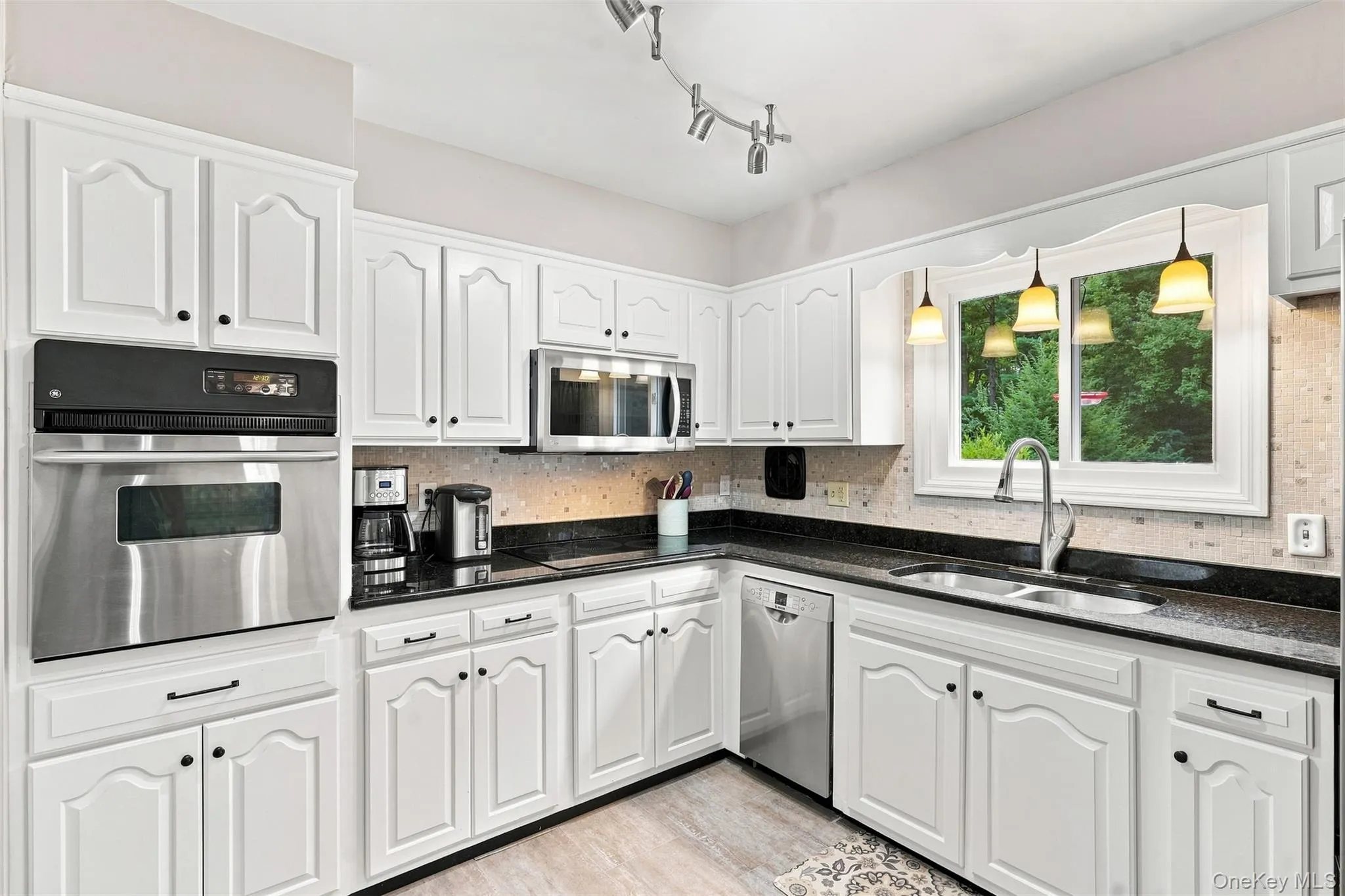 21 Smith Street, Red Hook, NY, 3 Bedrooms Bedrooms, 8 Rooms Rooms,2 BathroomsBathrooms,Residential,For Rent,Smith,0,1042315 21 Smith Street, Red Hook, NY, 3 Bedrooms Bedrooms, 8 Rooms Rooms,2 BathroomsBathrooms,Residential,For Rent,Smith,0,1042315