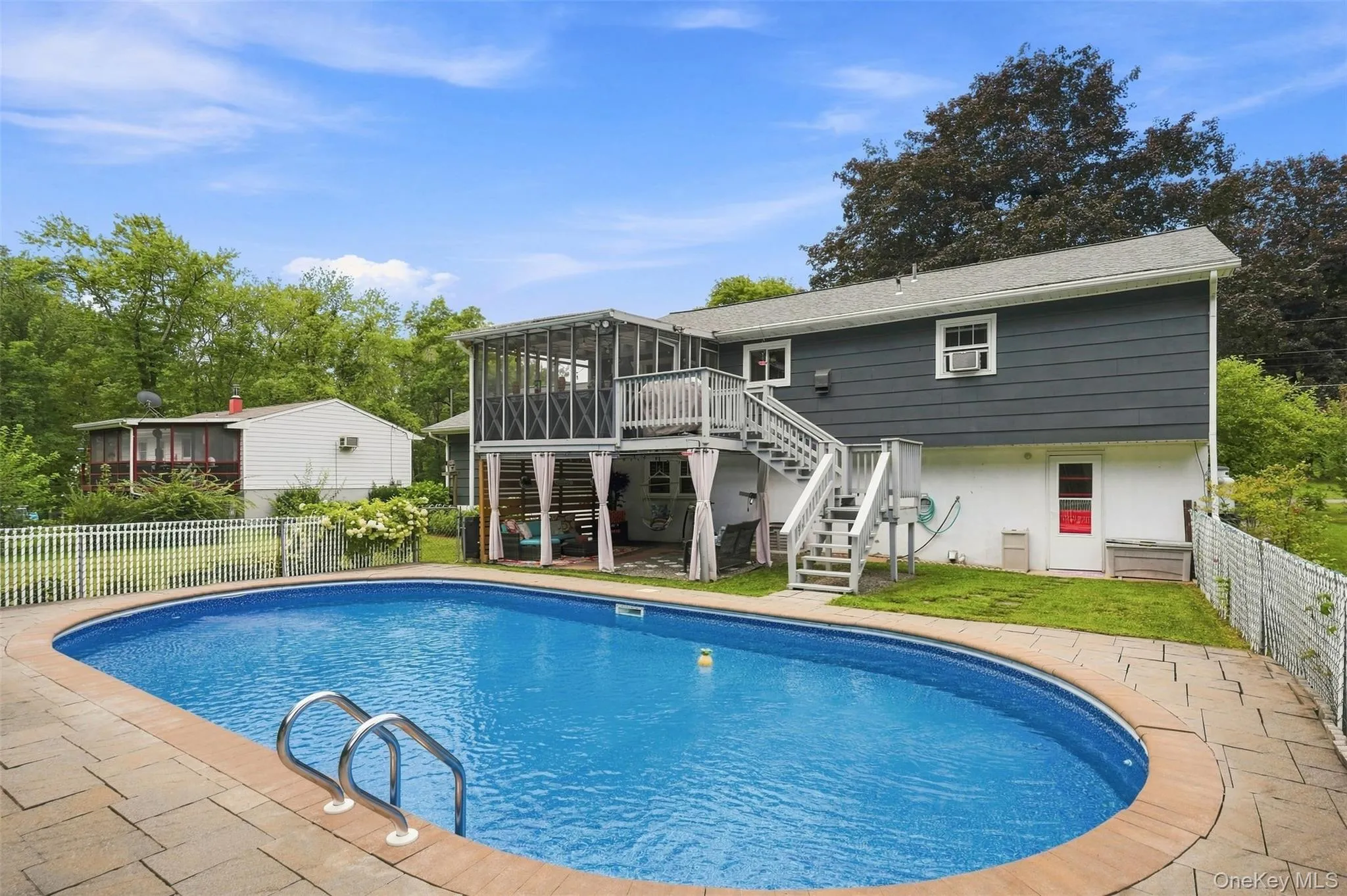 21 Smith Street, Red Hook, NY, 3 Bedrooms Bedrooms, 8 Rooms Rooms,2 BathroomsBathrooms,Residential,For Rent,Smith,0,1042315 21 Smith Street, Red Hook, NY, 3 Bedrooms Bedrooms, 8 Rooms Rooms,2 BathroomsBathrooms,Residential,For Rent,Smith,0,1042315