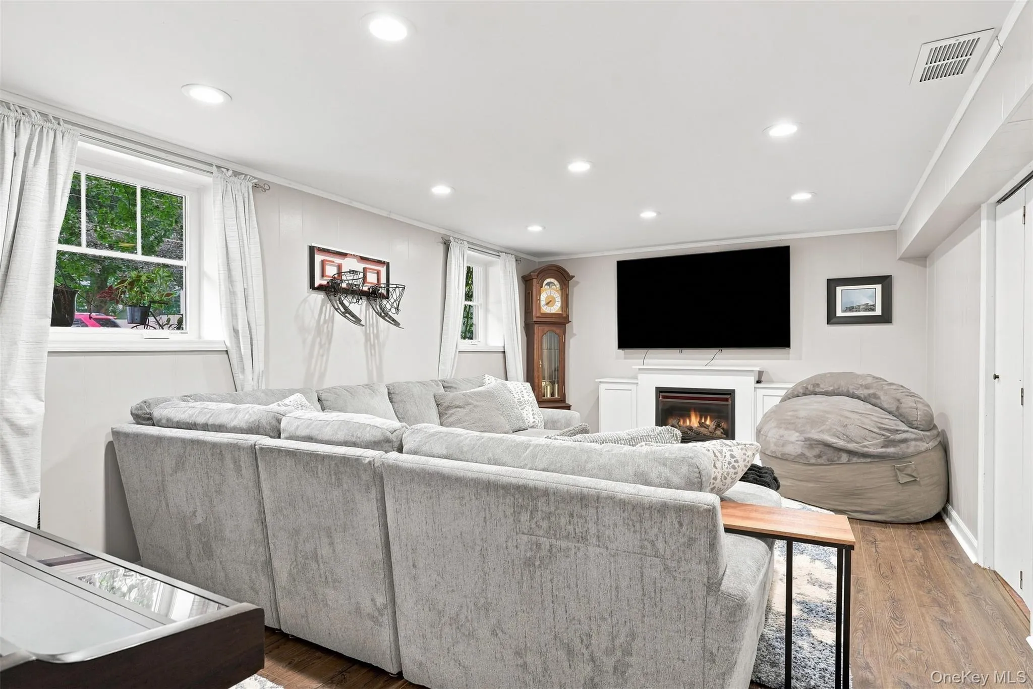 21 Smith Street, Red Hook, NY, 3 Bedrooms Bedrooms, 8 Rooms Rooms,2 BathroomsBathrooms,Residential,For Rent,Smith,0,1042315 21 Smith Street, Red Hook, NY, 3 Bedrooms Bedrooms, 8 Rooms Rooms,2 BathroomsBathrooms,Residential,For Rent,Smith,0,1042315