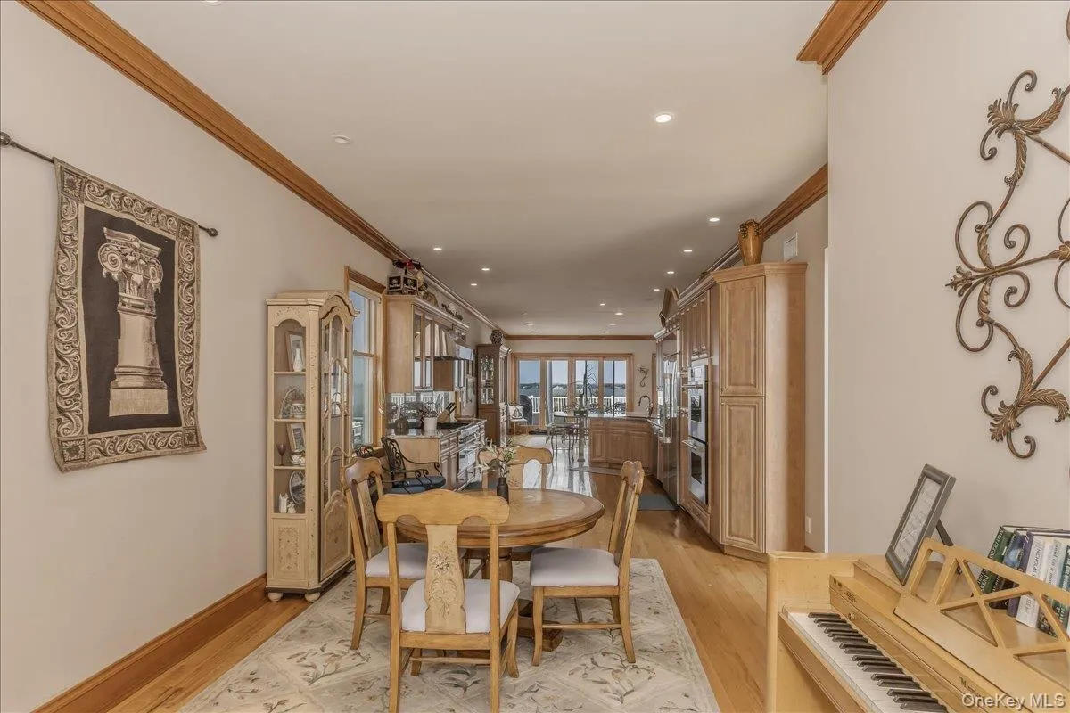 672 Dune Road, Southampton, NY, 5 Bedrooms Bedrooms, 8 Rooms Rooms,3 BathroomsBathrooms,Residential Lease,For Rent,Dune,0,1042322 672 Dune Road, Southampton, NY, 5 Bedrooms Bedrooms, 8 Rooms Rooms,3 BathroomsBathrooms,Residential Lease,For Rent,Dune,0,1042322