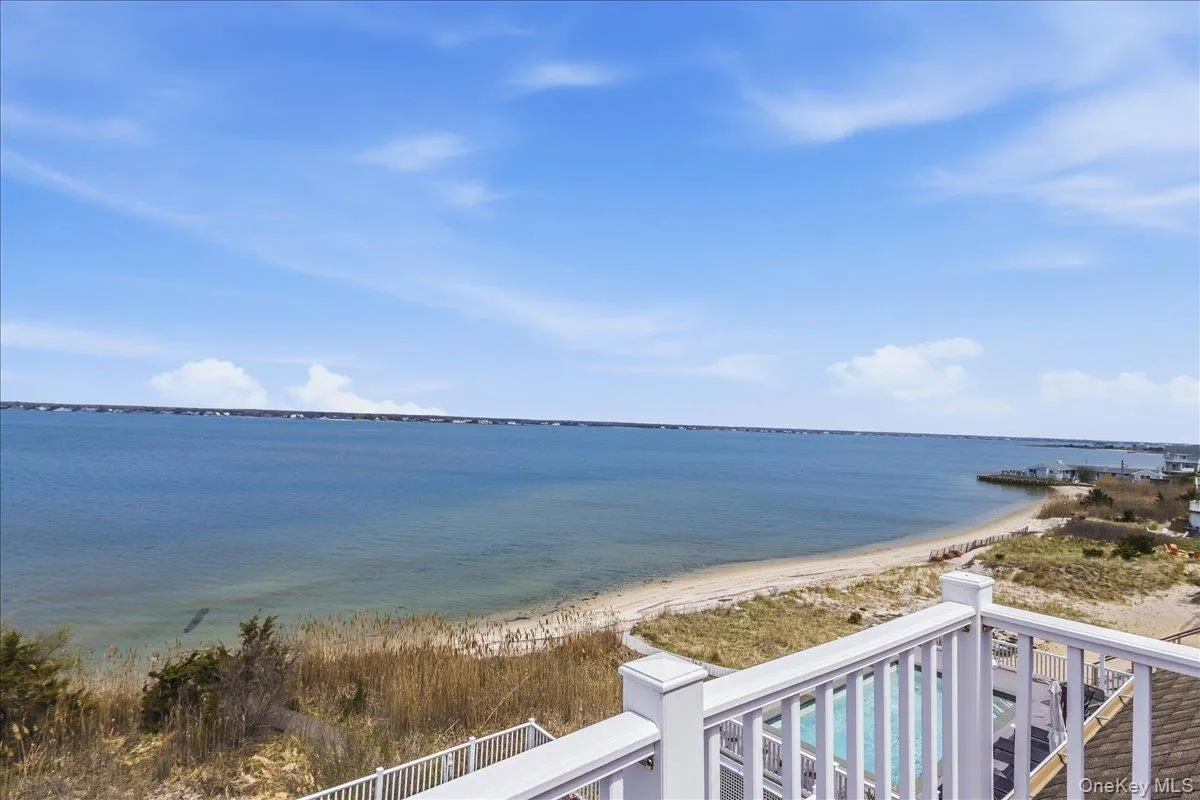 672 Dune Road, Southampton, NY, 5 Bedrooms Bedrooms, 8 Rooms Rooms,3 BathroomsBathrooms,Residential Lease,For Rent,Dune,0,1042322 672 Dune Road, Southampton, NY, 5 Bedrooms Bedrooms, 8 Rooms Rooms,3 BathroomsBathrooms,Residential Lease,For Rent,Dune,0,1042322