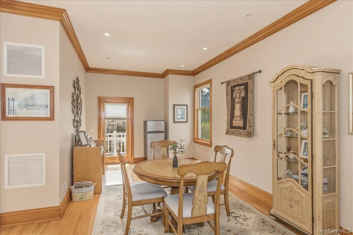 672 Dune Road, Southampton, NY, 5 Bedrooms Bedrooms, 8 Rooms Rooms,3 BathroomsBathrooms,Residential Lease,For Rent,Dune,0,1042322 672 Dune Road, Southampton, NY, 5 Bedrooms Bedrooms, 8 Rooms Rooms,3 BathroomsBathrooms,Residential Lease,For Rent,Dune,0,1042322
