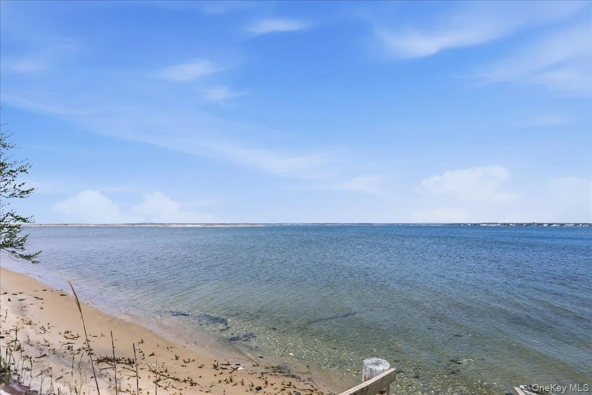 672 Dune Road, Southampton, NY, 5 Bedrooms Bedrooms, 8 Rooms Rooms,3 BathroomsBathrooms,Residential Lease,For Rent,Dune,0,1042322 672 Dune Road, Southampton, NY, 5 Bedrooms Bedrooms, 8 Rooms Rooms,3 BathroomsBathrooms,Residential Lease,For Rent,Dune,0,1042322