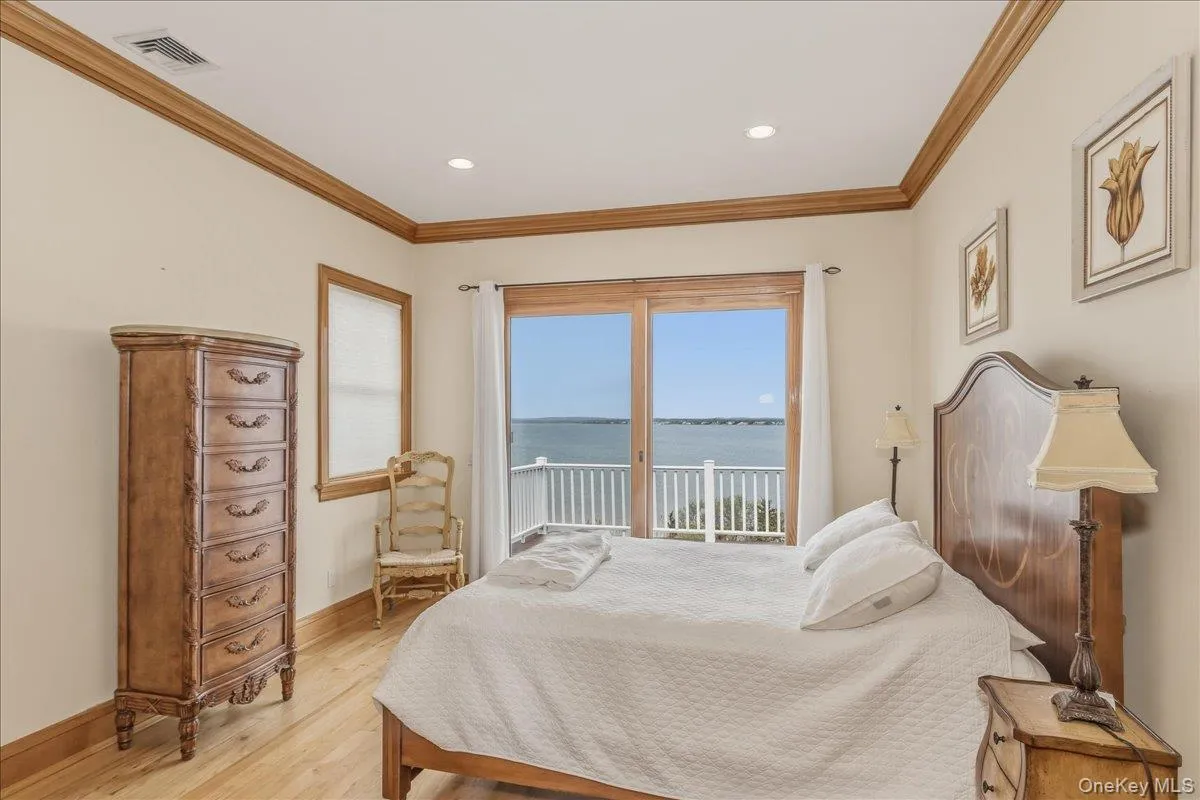 672 Dune Road, Southampton, NY, 5 Bedrooms Bedrooms, 8 Rooms Rooms,3 BathroomsBathrooms,Residential Lease,For Rent,Dune,0,1042322 672 Dune Road, Southampton, NY, 5 Bedrooms Bedrooms, 8 Rooms Rooms,3 BathroomsBathrooms,Residential Lease,For Rent,Dune,0,1042322