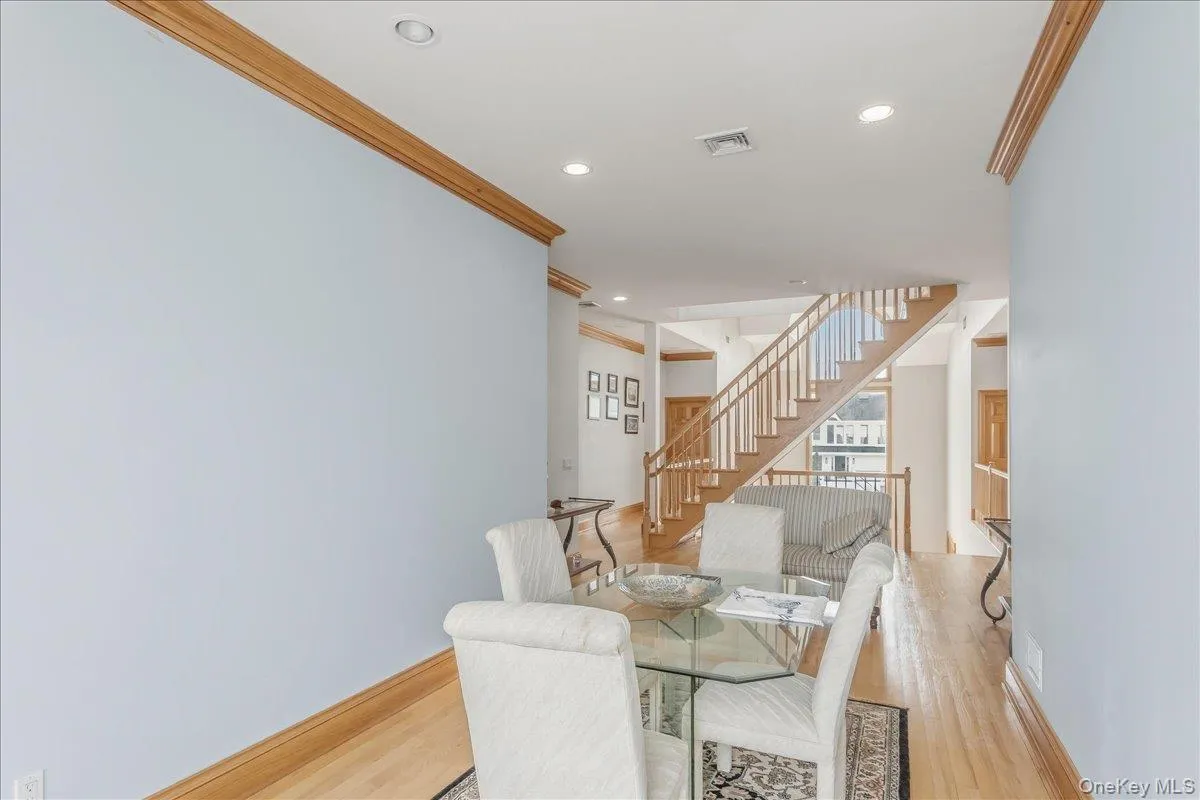 672 Dune Road, Southampton, NY, 5 Bedrooms Bedrooms, 8 Rooms Rooms,3 BathroomsBathrooms,Residential Lease,For Rent,Dune,0,1042322 672 Dune Road, Southampton, NY, 5 Bedrooms Bedrooms, 8 Rooms Rooms,3 BathroomsBathrooms,Residential Lease,For Rent,Dune,0,1042322