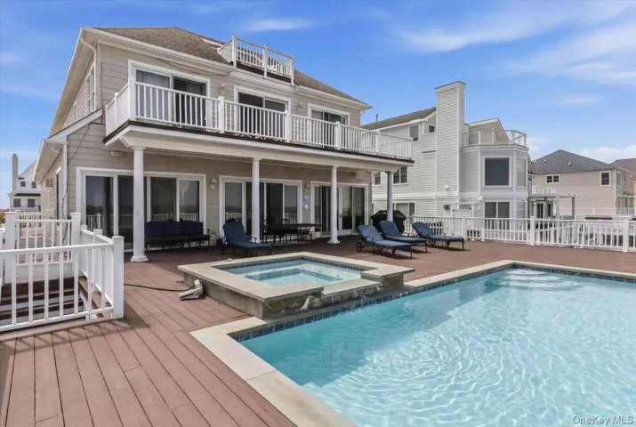 672 Dune Road, Southampton, New York 11978