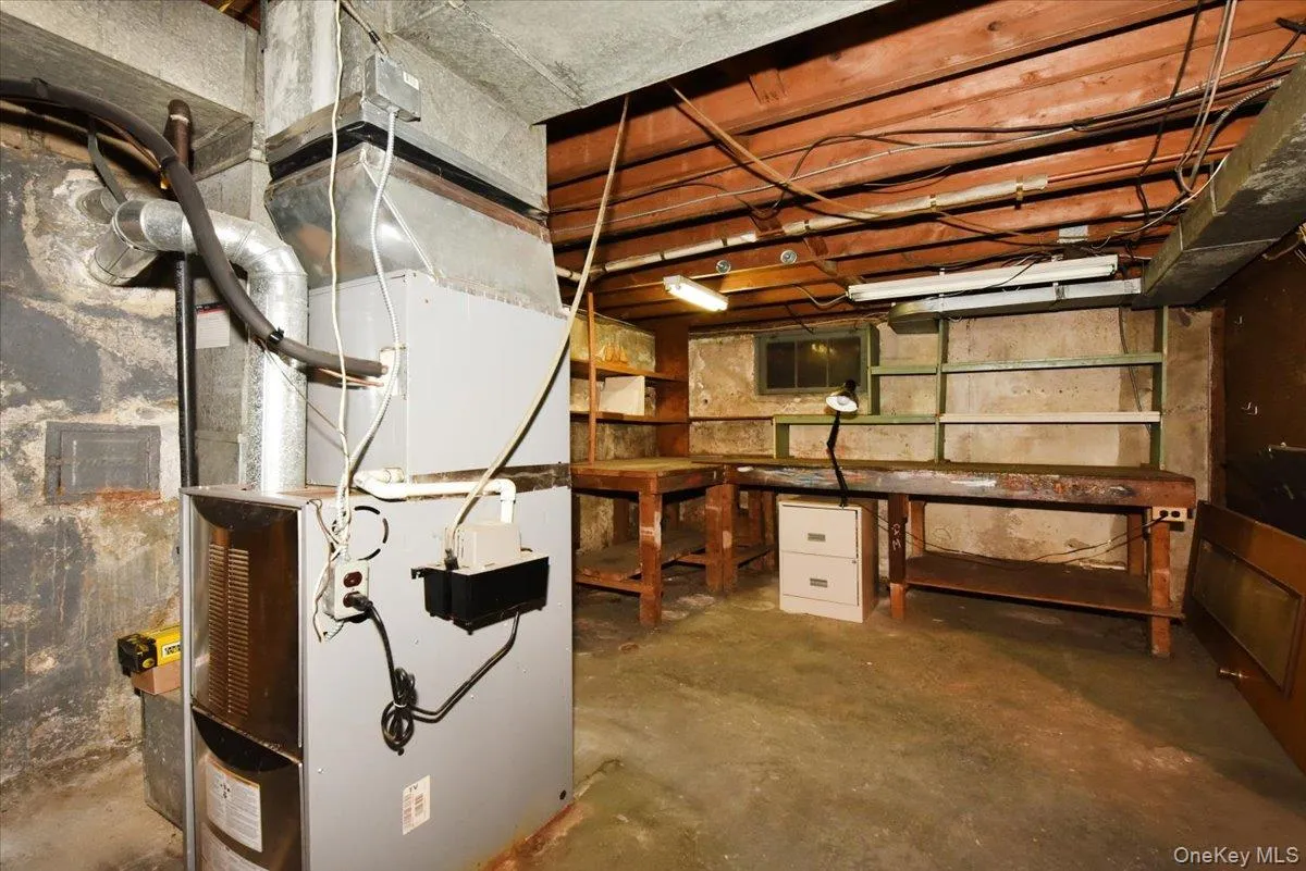 204 Franklin Street, Oyster Bay, NY, 3 Bedrooms Bedrooms, 7 Rooms Rooms,1 BathroomBathrooms,Residential,For Rent,Franklin,0,1042332 204 Franklin Street, Oyster Bay, NY, 3 Bedrooms Bedrooms, 7 Rooms Rooms,1 BathroomBathrooms,Residential,For Rent,Franklin,0,1042332