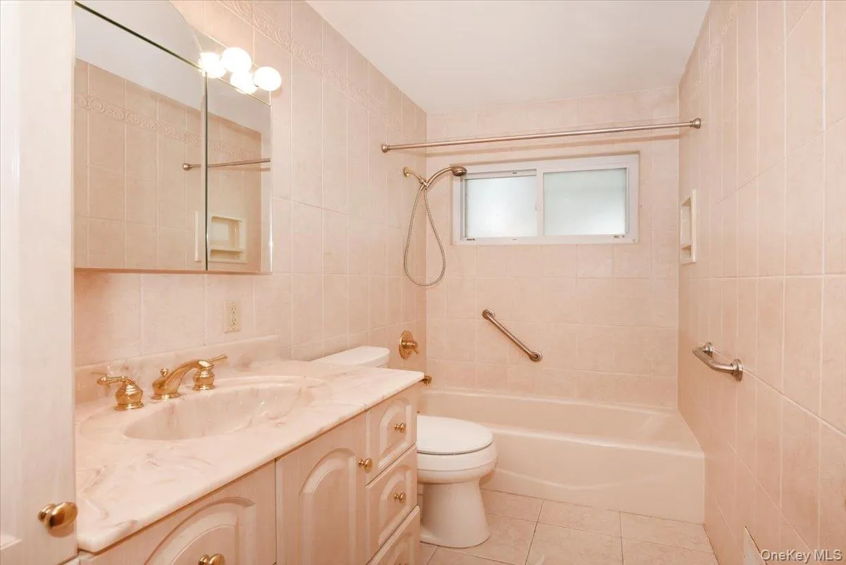 204 Franklin Street, Oyster Bay, NY, 3 Bedrooms Bedrooms, 7 Rooms Rooms,1 BathroomBathrooms,Residential,For Rent,Franklin,0,1042332 204 Franklin Street, Oyster Bay, NY, 3 Bedrooms Bedrooms, 7 Rooms Rooms,1 BathroomBathrooms,Residential,For Rent,Franklin,0,1042332