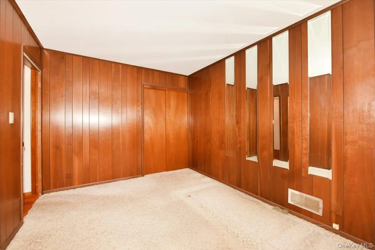 204 Franklin Street, Oyster Bay, NY, 3 Bedrooms Bedrooms, 7 Rooms Rooms,1 BathroomBathrooms,Residential,For Rent,Franklin,0,1042332 204 Franklin Street, Oyster Bay, NY, 3 Bedrooms Bedrooms, 7 Rooms Rooms,1 BathroomBathrooms,Residential,For Rent,Franklin,0,1042332