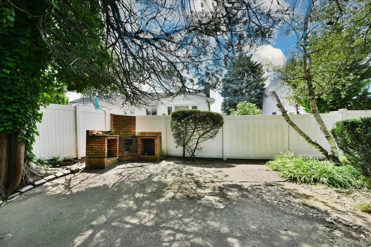 204 Franklin Street, Oyster Bay, NY, 3 Bedrooms Bedrooms, 7 Rooms Rooms,1 BathroomBathrooms,Residential,For Rent,Franklin,0,1042332 204 Franklin Street, Oyster Bay, NY, 3 Bedrooms Bedrooms, 7 Rooms Rooms,1 BathroomBathrooms,Residential,For Rent,Franklin,0,1042332