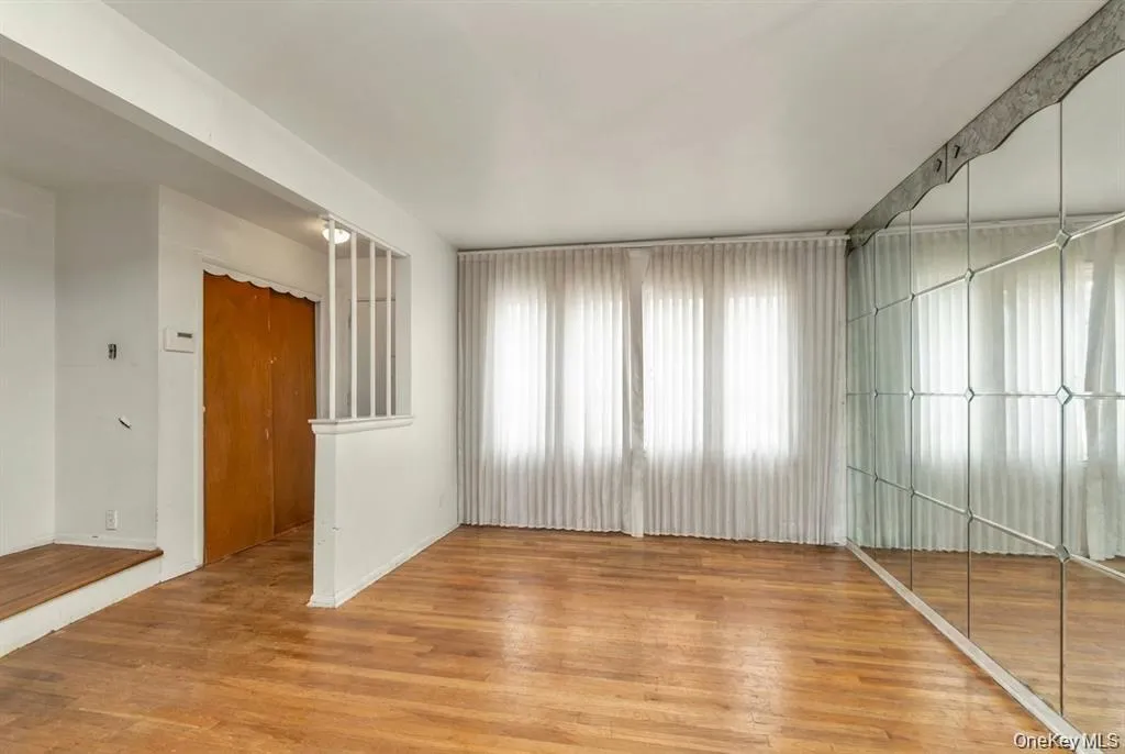 11721 Francis Lewis Boulevard, New York, NY, 3 Bedrooms Bedrooms, 7 Rooms Rooms,1 BathroomBathrooms,Residential,For Rent,Francis Lewis,0,1042336 11721 Francis Lewis Boulevard, New York, NY, 3 Bedrooms Bedrooms, 7 Rooms Rooms,1 BathroomBathrooms,Residential,For Rent,Francis Lewis,0,1042336