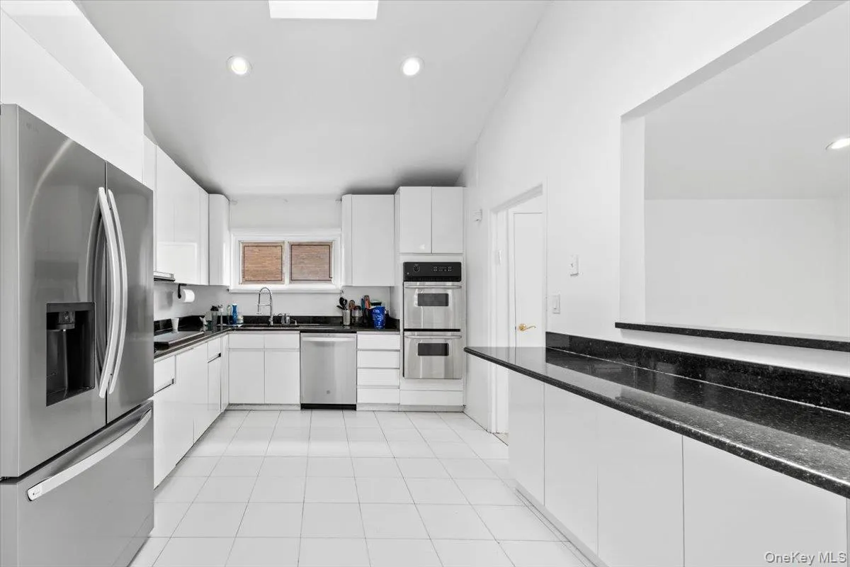 15 Church Street, North Hempstead, NY, 5 Bedrooms Bedrooms, 9 Rooms Rooms,3 BathroomsBathrooms,Residential,For Rent,Church,0,1042338 15 Church Street, North Hempstead, NY, 5 Bedrooms Bedrooms, 9 Rooms Rooms,3 BathroomsBathrooms,Residential,For Rent,Church,0,1042338