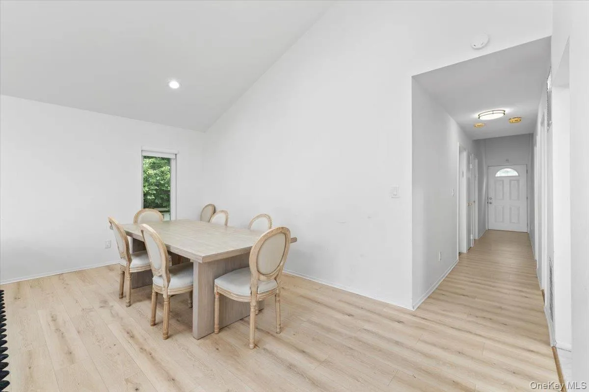 15 Church Street, North Hempstead, NY, 5 Bedrooms Bedrooms, 9 Rooms Rooms,3 BathroomsBathrooms,Residential,For Rent,Church,0,1042338 15 Church Street, North Hempstead, NY, 5 Bedrooms Bedrooms, 9 Rooms Rooms,3 BathroomsBathrooms,Residential,For Rent,Church,0,1042338