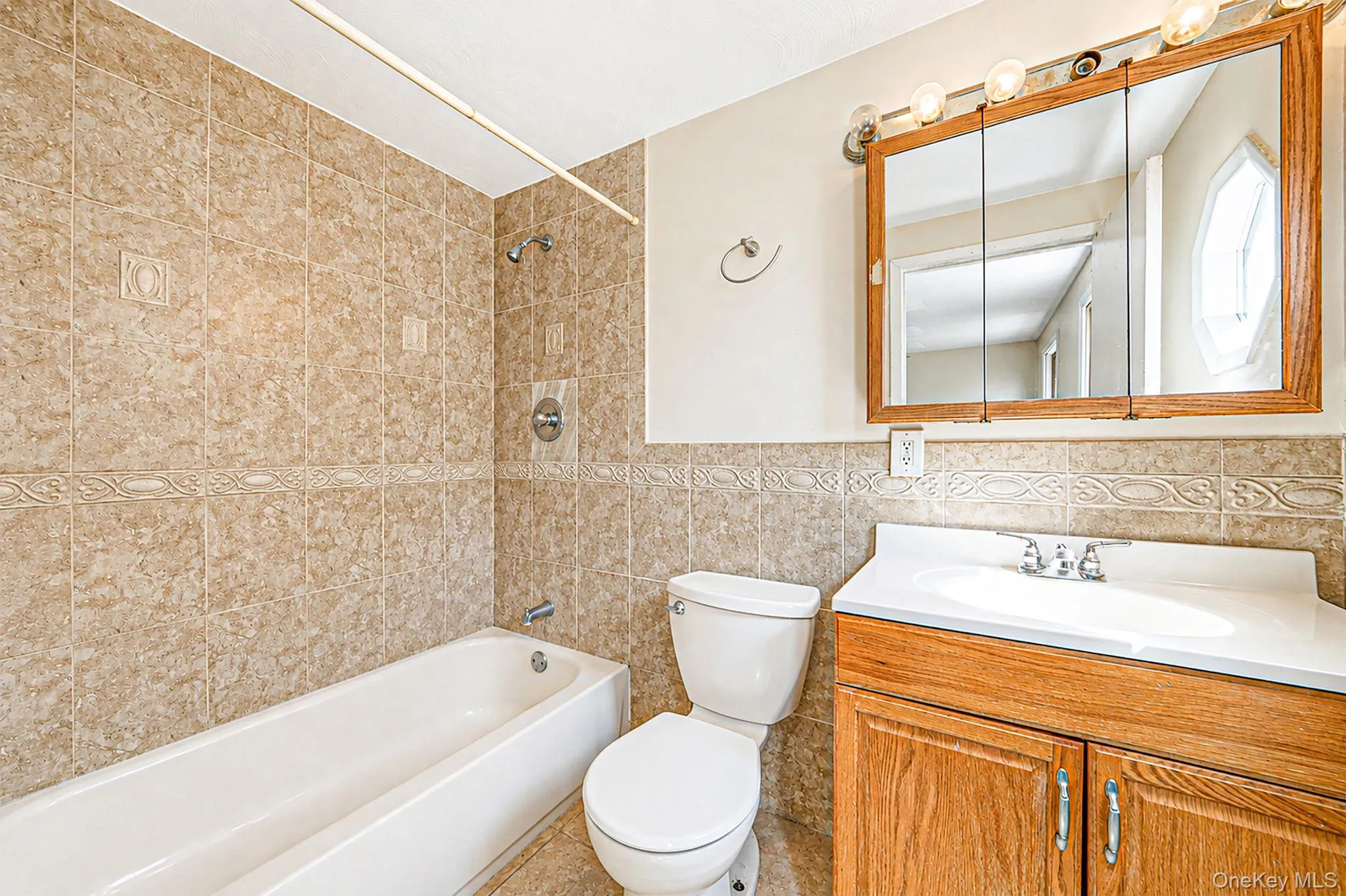 2356 Walnut Avenue, Islip, NY, 4 Bedrooms Bedrooms, 8 Rooms Rooms,3 BathroomsBathrooms,Residential,For Rent,Walnut,0,1042345 2356 Walnut Avenue, Islip, NY, 4 Bedrooms Bedrooms, 8 Rooms Rooms,3 BathroomsBathrooms,Residential,For Rent,Walnut,0,1042345