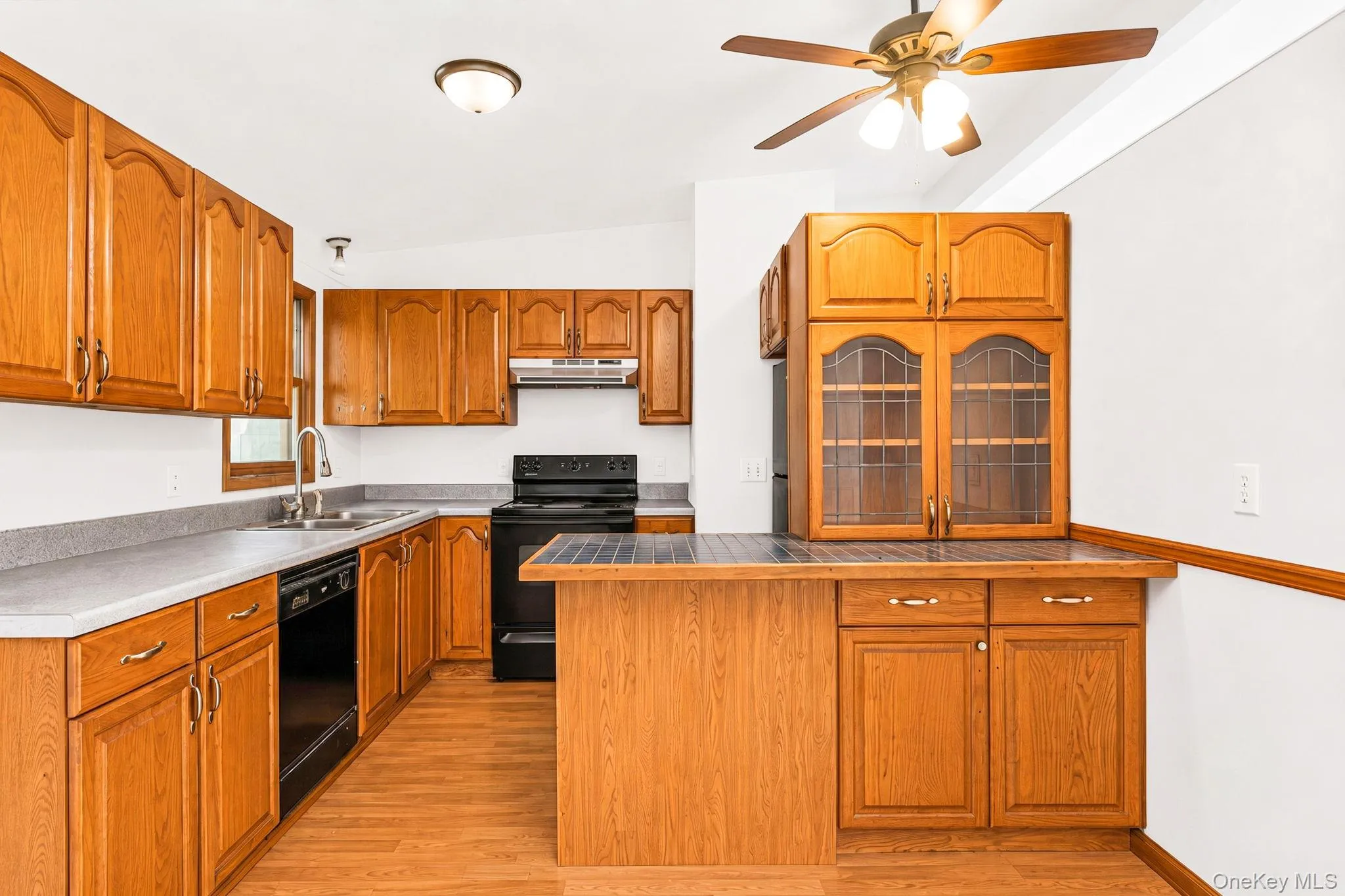 2356 Walnut Avenue, Islip, NY, 4 Bedrooms Bedrooms, 8 Rooms Rooms,3 BathroomsBathrooms,Residential,For Rent,Walnut,0,1042345 2356 Walnut Avenue, Islip, NY, 4 Bedrooms Bedrooms, 8 Rooms Rooms,3 BathroomsBathrooms,Residential,For Rent,Walnut,0,1042345