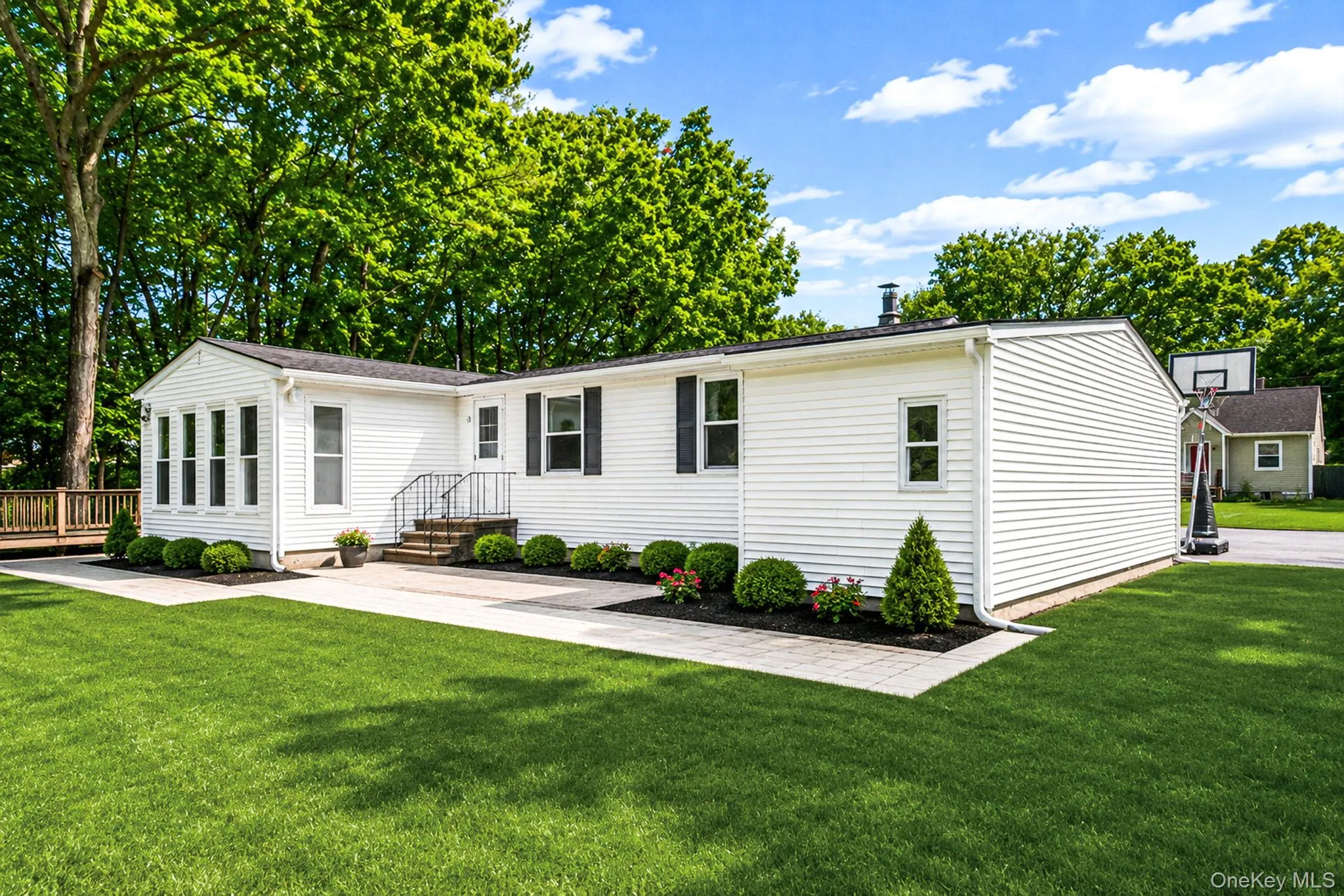 2356 Walnut Avenue, Islip, NY, 4 Bedrooms Bedrooms, 8 Rooms Rooms,3 BathroomsBathrooms,Residential,For Rent,Walnut,0,1042345 2356 Walnut Avenue, Islip, NY, 4 Bedrooms Bedrooms, 8 Rooms Rooms,3 BathroomsBathrooms,Residential,For Rent,Walnut,0,1042345
