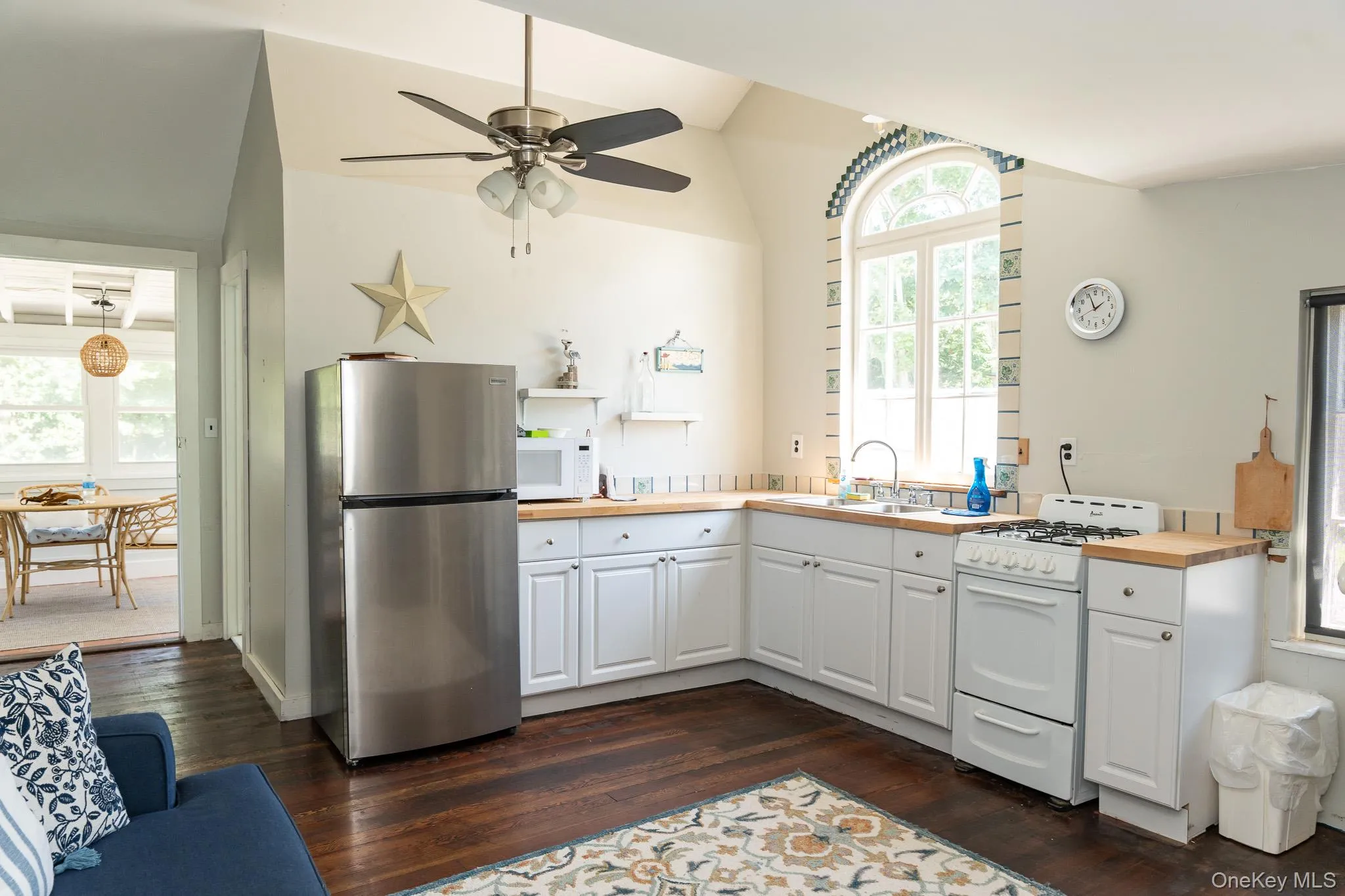 Seasonal Cottage Kitchen Seasonal Cottage Kitchen