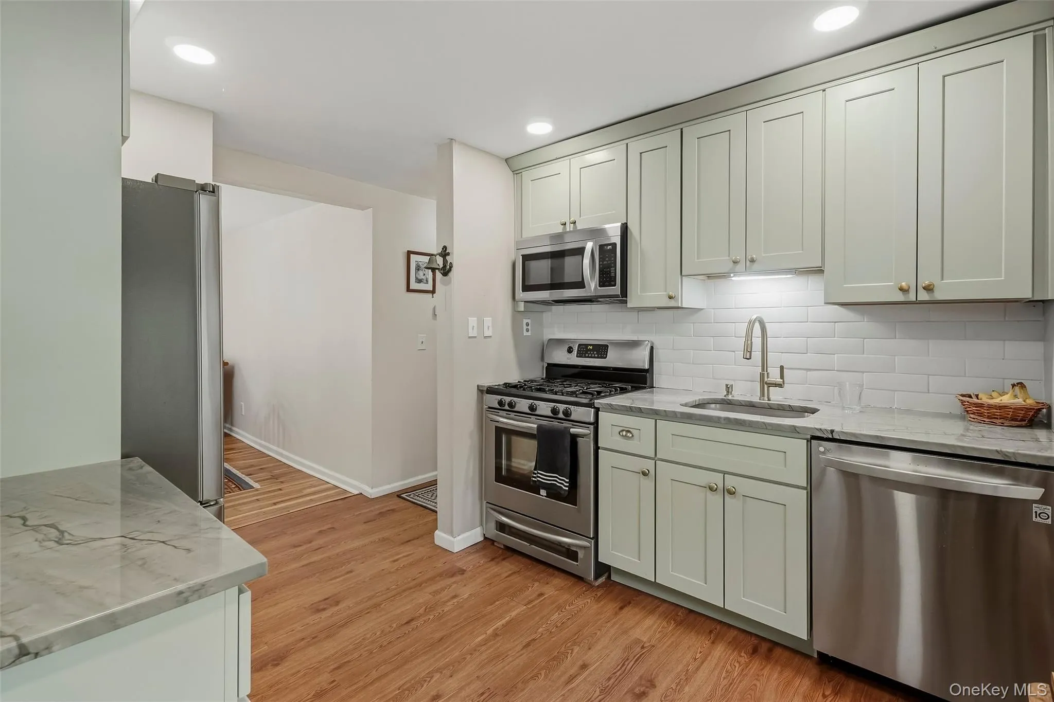 929 Freedom Plains Road, La Grange, NY, 3 Bedrooms Bedrooms, 6 Rooms Rooms,1 BathroomBathrooms,Residential,For Rent,Freedom Plains,0,1042347 929 Freedom Plains Road, La Grange, NY, 3 Bedrooms Bedrooms, 6 Rooms Rooms,1 BathroomBathrooms,Residential,For Rent,Freedom Plains,0,1042347