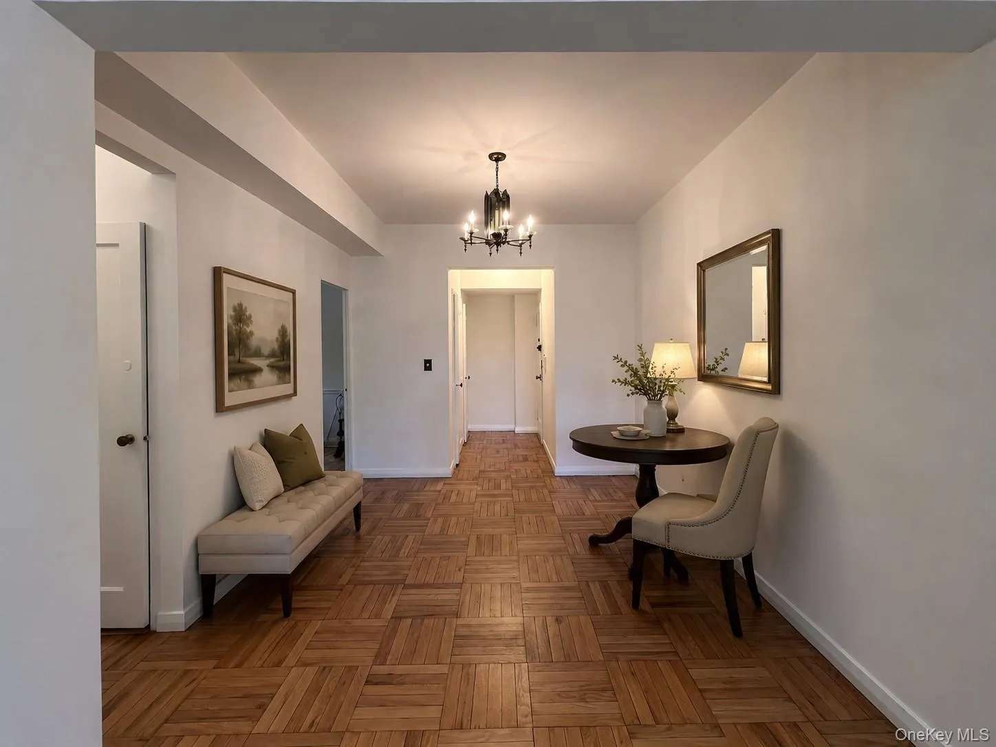 Large Foyer- Virtually staged. Large Foyer- Virtually staged.