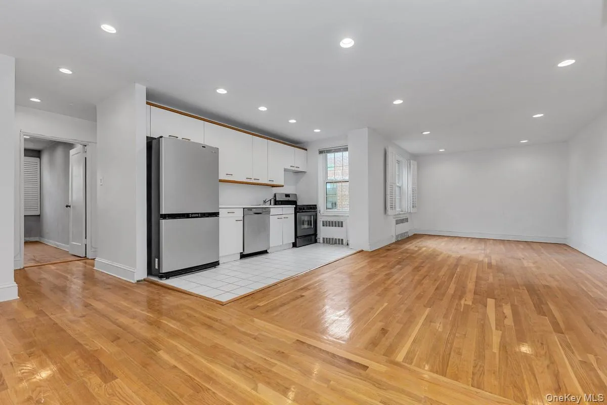 140-35 Burden Crescent, New York, NY, 2 Bedrooms Bedrooms, 4 Rooms Rooms,1 BathroomBathrooms,Residential,For Rent,Burden Crescent,0,1042371 140-35 Burden Crescent, New York, NY, 2 Bedrooms Bedrooms, 4 Rooms Rooms,1 BathroomBathrooms,Residential,For Rent,Burden Crescent,0,1042371