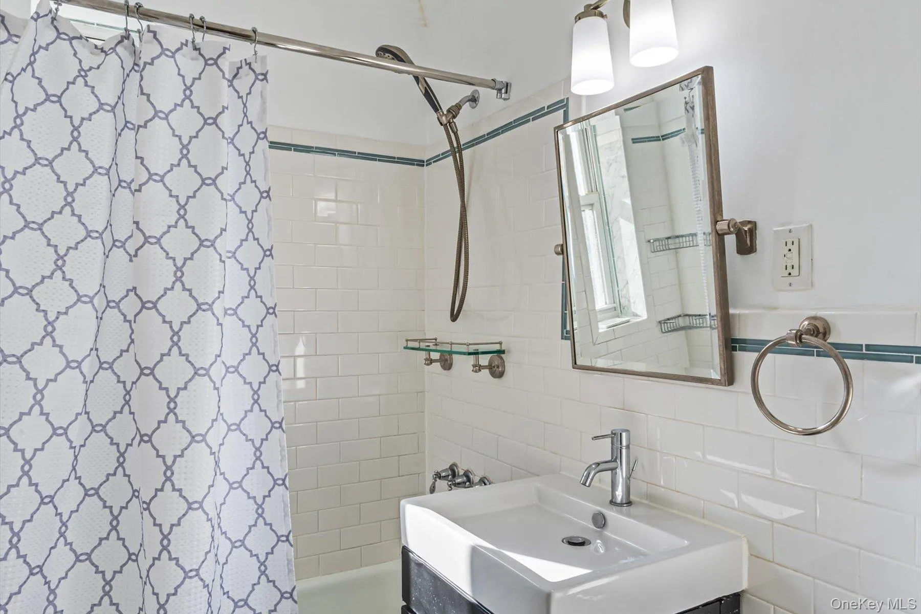 72-10 112th Street, New York, NY, 2 Bedrooms Bedrooms, 4 Rooms Rooms,1 BathroomBathrooms,Residential,For Rent,112th,0,1042383 72-10 112th Street, New York, NY, 2 Bedrooms Bedrooms, 4 Rooms Rooms,1 BathroomBathrooms,Residential,For Rent,112th,0,1042383