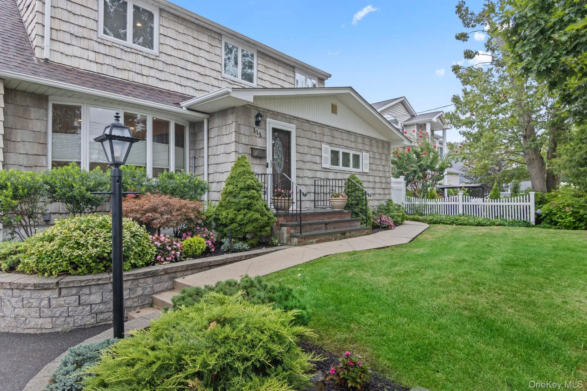 115 John Street, Oyster Bay, NY, 4 Bedrooms Bedrooms, 8 Rooms Rooms,2 BathroomsBathrooms,Residential,For Rent,John,0,1042385 115 John Street, Oyster Bay, NY, 4 Bedrooms Bedrooms, 8 Rooms Rooms,2 BathroomsBathrooms,Residential,For Rent,John,0,1042385