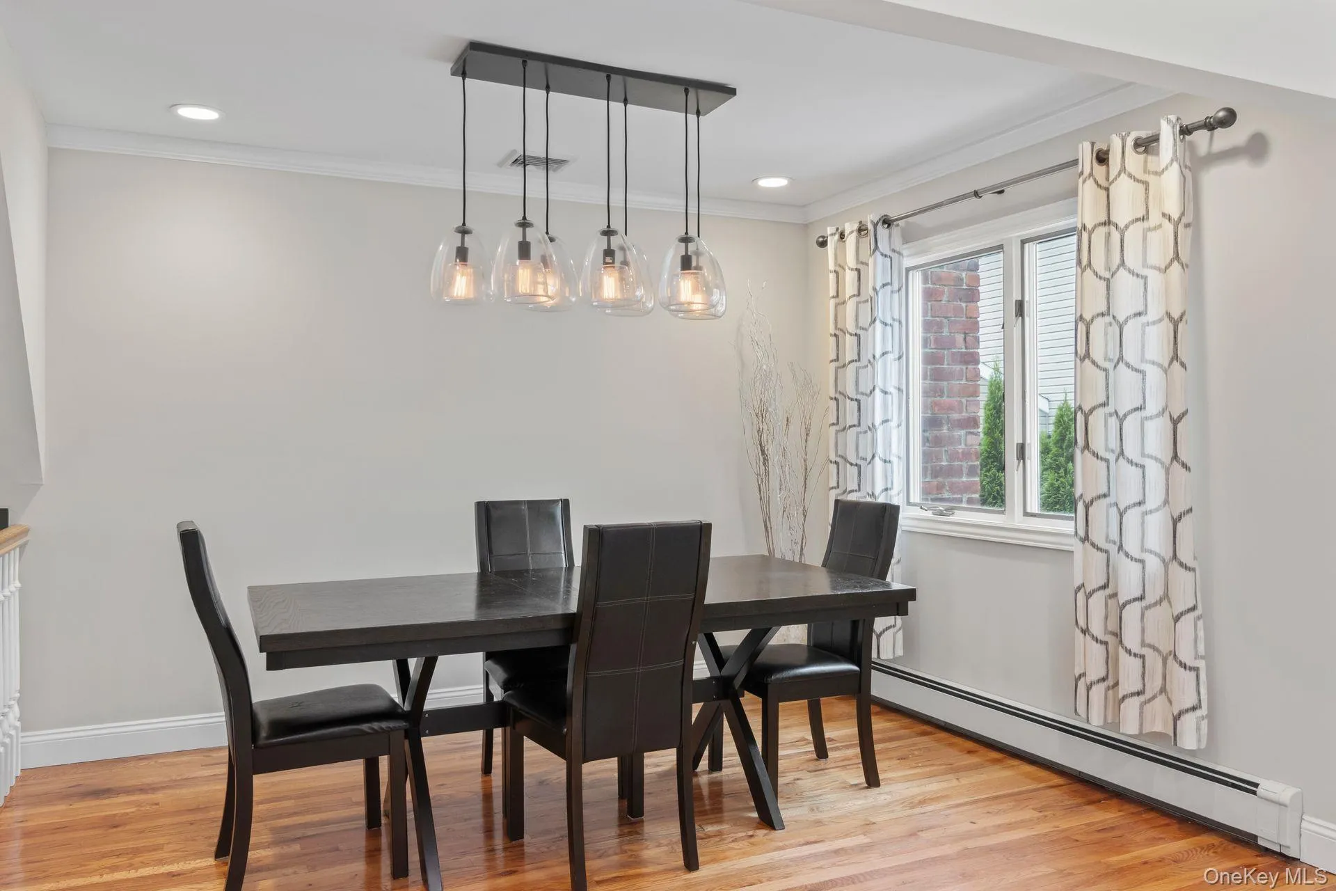 115 John Street, Oyster Bay, NY, 4 Bedrooms Bedrooms, 8 Rooms Rooms,2 BathroomsBathrooms,Residential,For Rent,John,0,1042385 115 John Street, Oyster Bay, NY, 4 Bedrooms Bedrooms, 8 Rooms Rooms,2 BathroomsBathrooms,Residential,For Rent,John,0,1042385