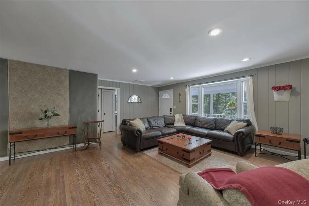13 Split Rock Road, Carmel, NY, 3 Bedrooms Bedrooms, 7 Rooms Rooms,2 BathroomsBathrooms,Residential Lease,For Rent,Split Rock,0,1042386 13 Split Rock Road, Carmel, NY, 3 Bedrooms Bedrooms, 7 Rooms Rooms,2 BathroomsBathrooms,Residential Lease,For Rent,Split Rock,0,1042386