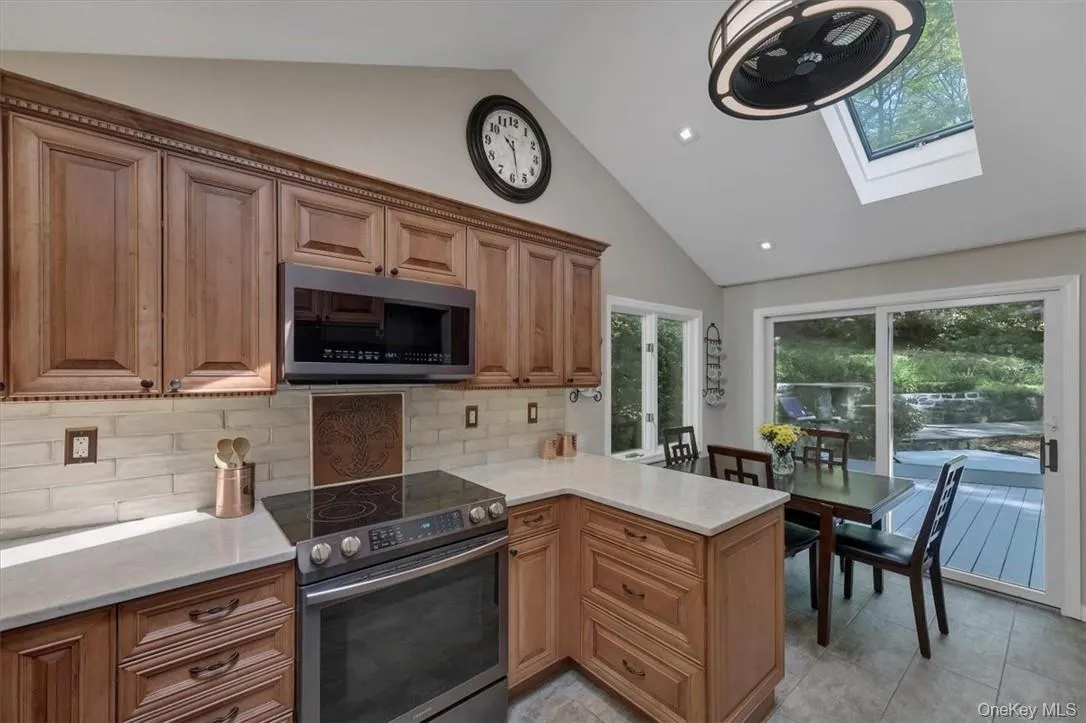 13 Split Rock Road, Carmel, NY, 3 Bedrooms Bedrooms, 7 Rooms Rooms,2 BathroomsBathrooms,Residential Lease,For Rent,Split Rock,0,1042386 13 Split Rock Road, Carmel, NY, 3 Bedrooms Bedrooms, 7 Rooms Rooms,2 BathroomsBathrooms,Residential Lease,For Rent,Split Rock,0,1042386
