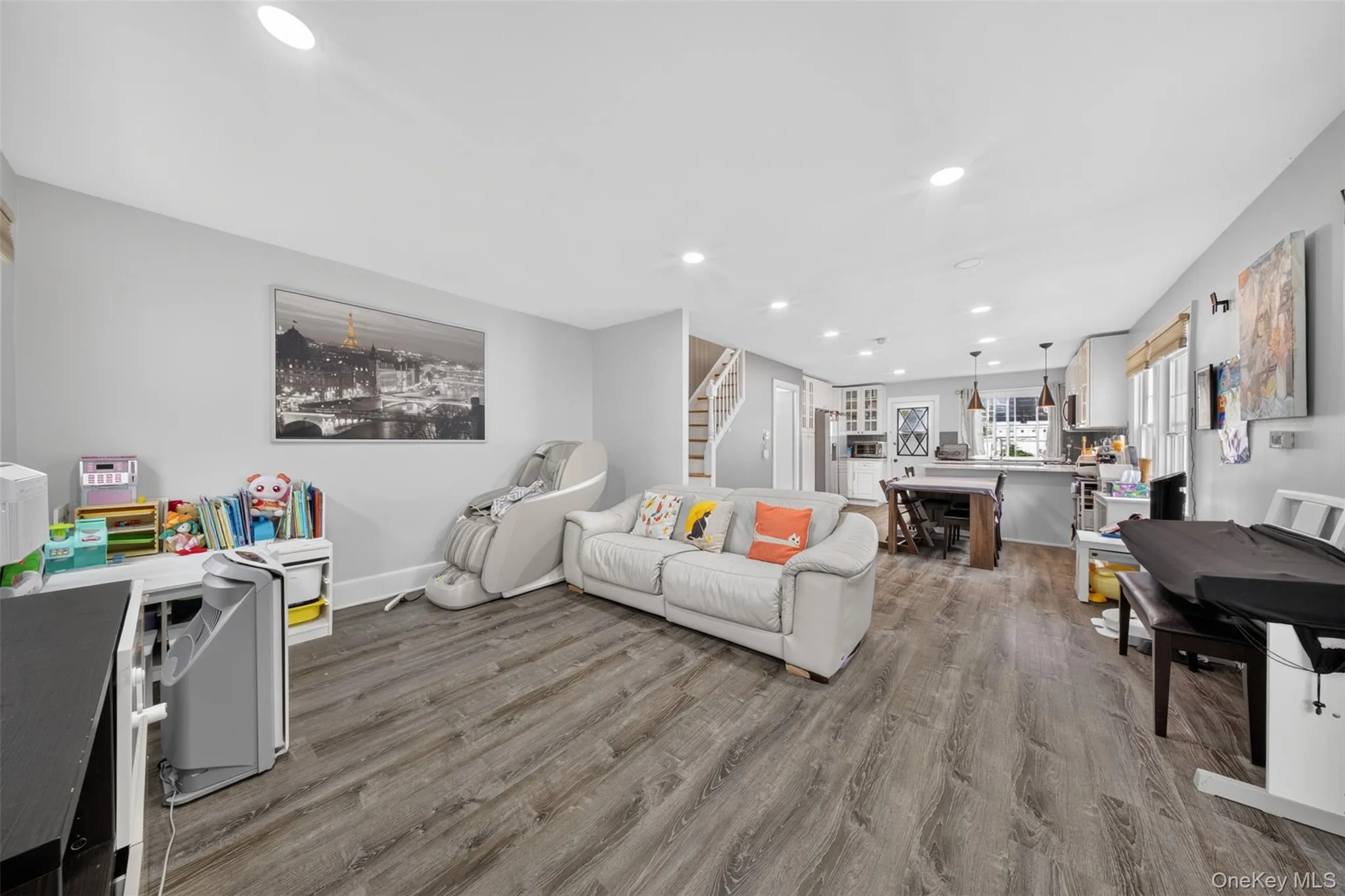 26 Van Nostrand Court, New York, NY, 4 Bedrooms Bedrooms, 7 Rooms Rooms,1 BathroomBathrooms,Residential,For Rent,Van Nostrand,0,1042392 26 Van Nostrand Court, New York, NY, 4 Bedrooms Bedrooms, 7 Rooms Rooms,1 BathroomBathrooms,Residential,For Rent,Van Nostrand,0,1042392