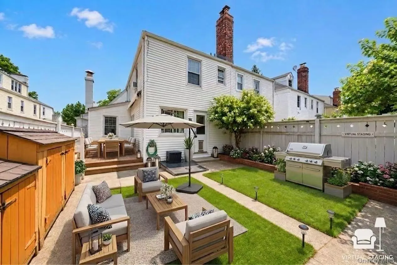 26 Van Nostrand Court, New York, NY, 4 Bedrooms Bedrooms, 7 Rooms Rooms,1 BathroomBathrooms,Residential,For Rent,Van Nostrand,0,1042392 26 Van Nostrand Court, New York, NY, 4 Bedrooms Bedrooms, 7 Rooms Rooms,1 BathroomBathrooms,Residential,For Rent,Van Nostrand,0,1042392