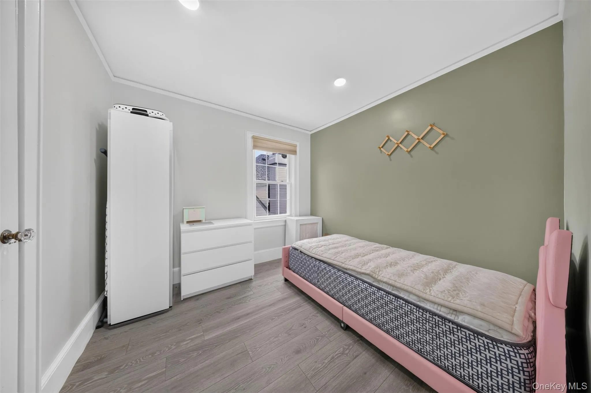 26 Van Nostrand Court, New York, NY, 4 Bedrooms Bedrooms, 7 Rooms Rooms,1 BathroomBathrooms,Residential,For Rent,Van Nostrand,0,1042392 26 Van Nostrand Court, New York, NY, 4 Bedrooms Bedrooms, 7 Rooms Rooms,1 BathroomBathrooms,Residential,For Rent,Van Nostrand,0,1042392