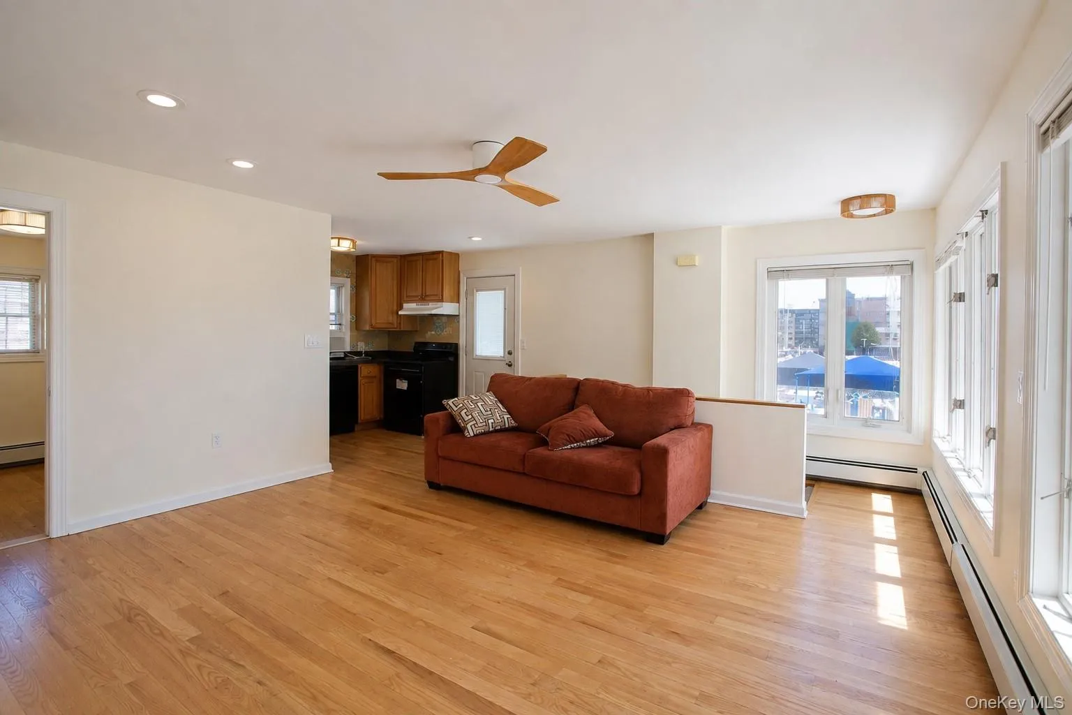 762 Shore Road, Long Beach, NY, 2 Bedrooms Bedrooms, 4 Rooms Rooms,1 BathroomBathrooms,Residential Lease,For Rent,Shore,0,1042393 762 Shore Road, Long Beach, NY, 2 Bedrooms Bedrooms, 4 Rooms Rooms,1 BathroomBathrooms,Residential Lease,For Rent,Shore,0,1042393