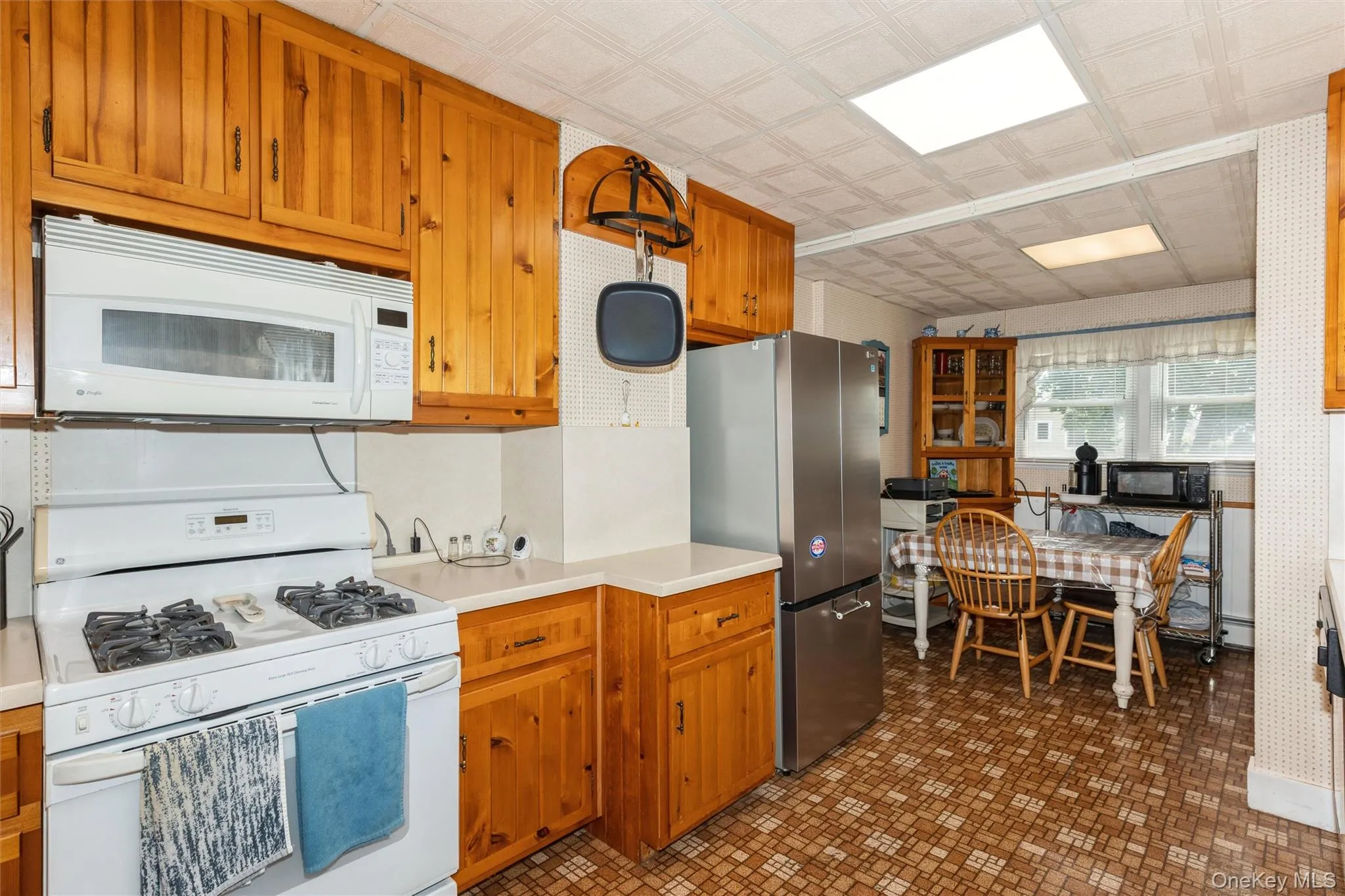 10 Driscoll Avenue, Hempstead, NY, 2 Bedrooms Bedrooms, 6 Rooms Rooms,2 BathroomsBathrooms,Residential,For Rent,Driscoll,0,1042395 10 Driscoll Avenue, Hempstead, NY, 2 Bedrooms Bedrooms, 6 Rooms Rooms,2 BathroomsBathrooms,Residential,For Rent,Driscoll,0,1042395