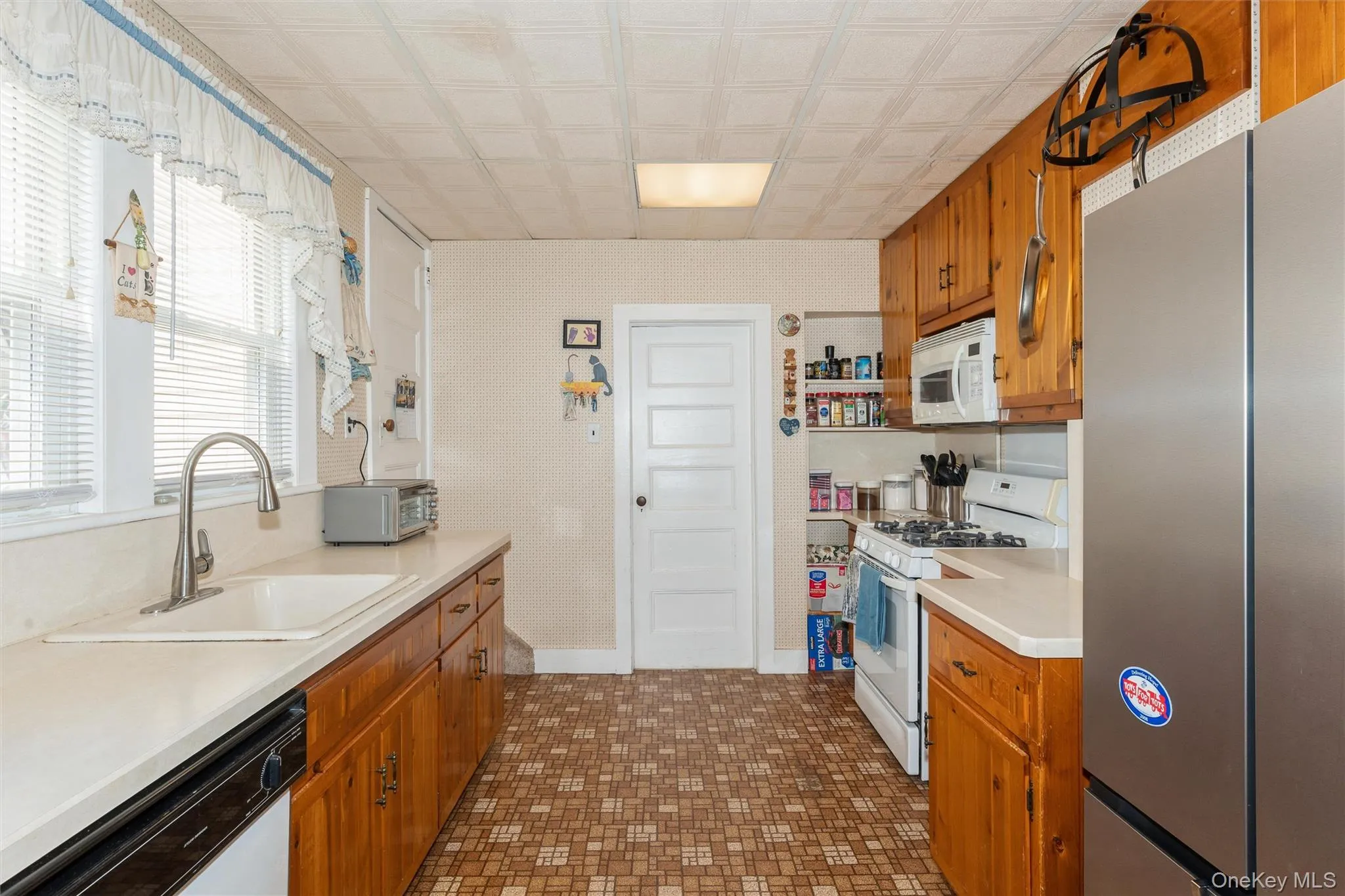 10 Driscoll Avenue, Hempstead, NY, 2 Bedrooms Bedrooms, 6 Rooms Rooms,2 BathroomsBathrooms,Residential,For Rent,Driscoll,0,1042395 10 Driscoll Avenue, Hempstead, NY, 2 Bedrooms Bedrooms, 6 Rooms Rooms,2 BathroomsBathrooms,Residential,For Rent,Driscoll,0,1042395