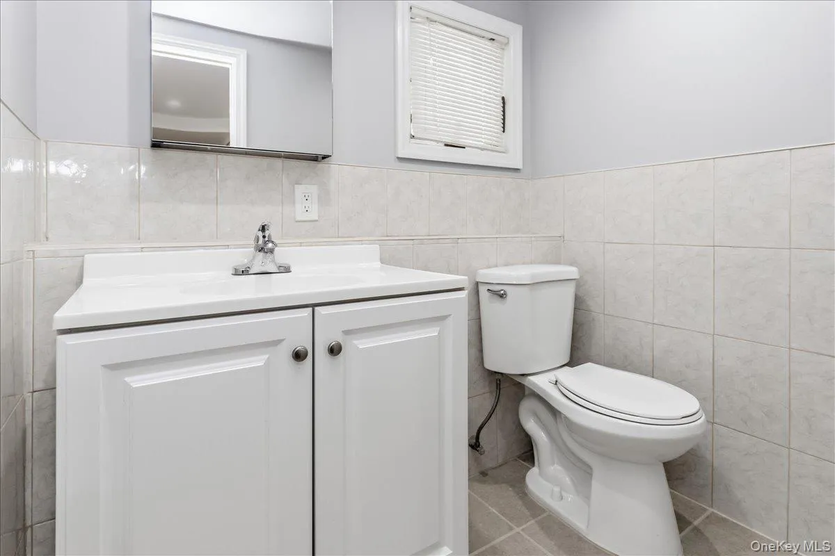 260 24th Street, Babylon, NY, 4 Bedrooms Bedrooms, 10 Rooms Rooms,1 BathroomBathrooms,Residential,For Rent,24th,0,1042400 260 24th Street, Babylon, NY, 4 Bedrooms Bedrooms, 10 Rooms Rooms,1 BathroomBathrooms,Residential,For Rent,24th,0,1042400