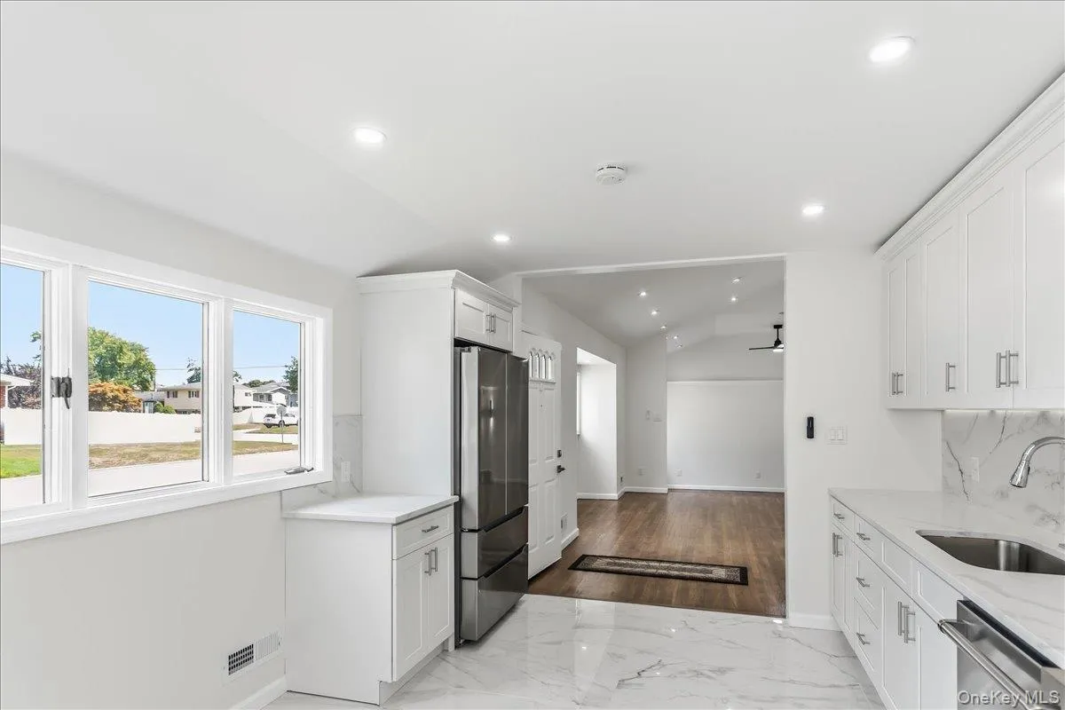 260 24th Street, Babylon, NY, 4 Bedrooms Bedrooms, 10 Rooms Rooms,1 BathroomBathrooms,Residential,For Rent,24th,0,1042400 260 24th Street, Babylon, NY, 4 Bedrooms Bedrooms, 10 Rooms Rooms,1 BathroomBathrooms,Residential,For Rent,24th,0,1042400