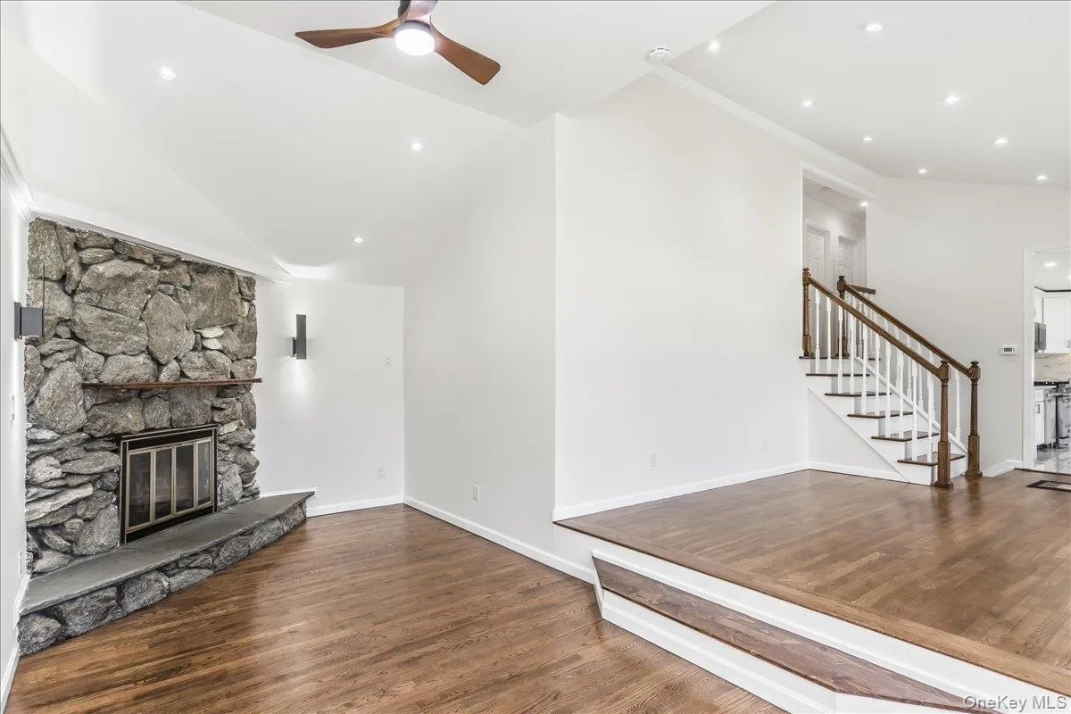 260 24th Street, Babylon, NY, 4 Bedrooms Bedrooms, 10 Rooms Rooms,1 BathroomBathrooms,Residential,For Rent,24th,0,1042400 260 24th Street, Babylon, NY, 4 Bedrooms Bedrooms, 10 Rooms Rooms,1 BathroomBathrooms,Residential,For Rent,24th,0,1042400