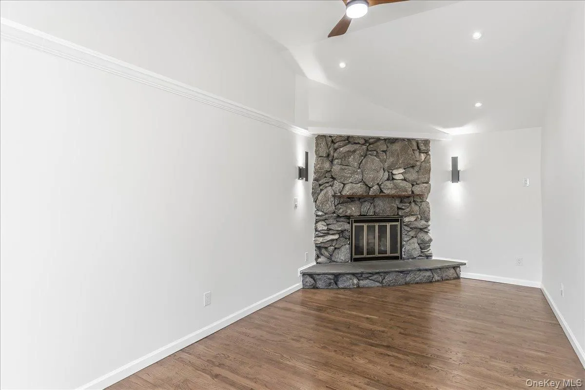 260 24th Street, Babylon, NY, 4 Bedrooms Bedrooms, 10 Rooms Rooms,1 BathroomBathrooms,Residential,For Rent,24th,0,1042400 260 24th Street, Babylon, NY, 4 Bedrooms Bedrooms, 10 Rooms Rooms,1 BathroomBathrooms,Residential,For Rent,24th,0,1042400