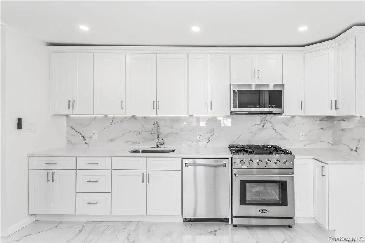 260 24th Street, Babylon, NY, 4 Bedrooms Bedrooms, 10 Rooms Rooms,1 BathroomBathrooms,Residential,For Rent,24th,0,1042400 260 24th Street, Babylon, NY, 4 Bedrooms Bedrooms, 10 Rooms Rooms,1 BathroomBathrooms,Residential,For Rent,24th,0,1042400