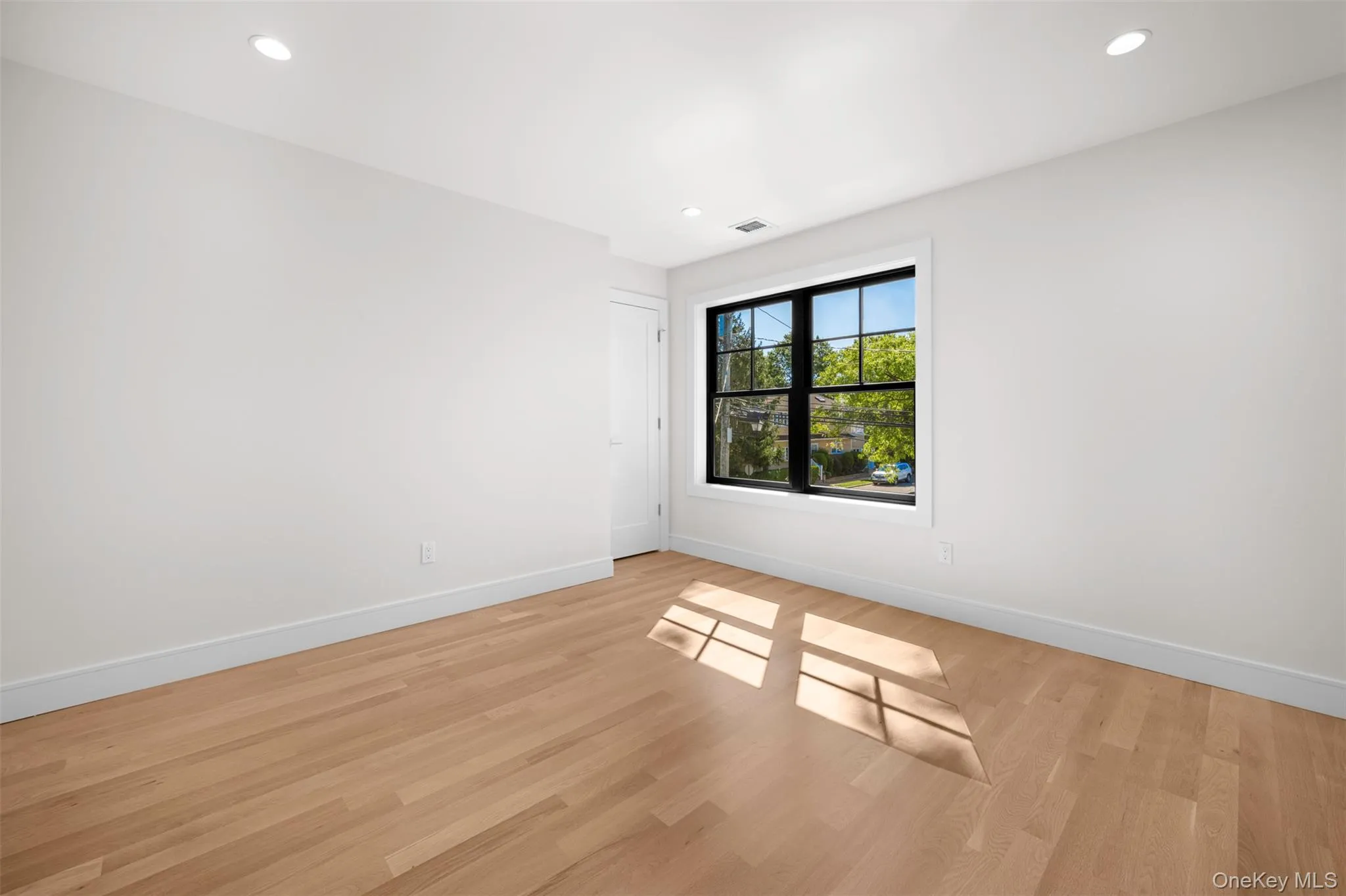 97 Broadmoor Lane, Hempstead, NY, 3 Bedrooms Bedrooms, 8 Rooms Rooms,2 BathroomsBathrooms,Residential,For Rent,Broadmoor,0,1042404 97 Broadmoor Lane, Hempstead, NY, 3 Bedrooms Bedrooms, 8 Rooms Rooms,2 BathroomsBathrooms,Residential,For Rent,Broadmoor,0,1042404