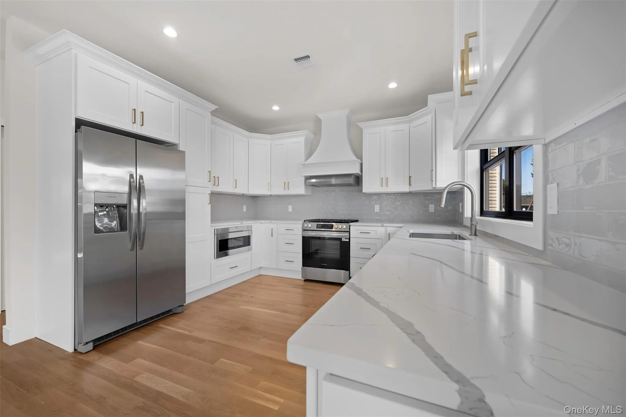 97 Broadmoor Lane, Hempstead, NY, 3 Bedrooms Bedrooms, 8 Rooms Rooms,2 BathroomsBathrooms,Residential,For Rent,Broadmoor,0,1042404 97 Broadmoor Lane, Hempstead, NY, 3 Bedrooms Bedrooms, 8 Rooms Rooms,2 BathroomsBathrooms,Residential,For Rent,Broadmoor,0,1042404