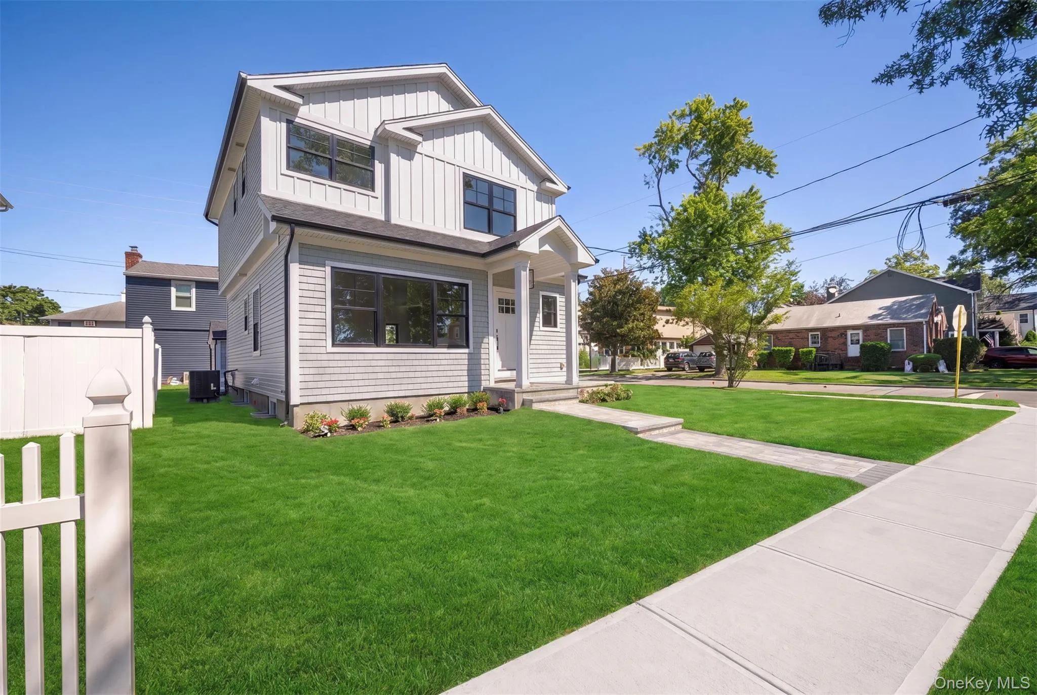 97 Broadmoor Lane, Hempstead, NY, 3 Bedrooms Bedrooms, 8 Rooms Rooms,2 BathroomsBathrooms,Residential,For Rent,Broadmoor,0,1042404 97 Broadmoor Lane, Hempstead, NY, 3 Bedrooms Bedrooms, 8 Rooms Rooms,2 BathroomsBathrooms,Residential,For Rent,Broadmoor,0,1042404