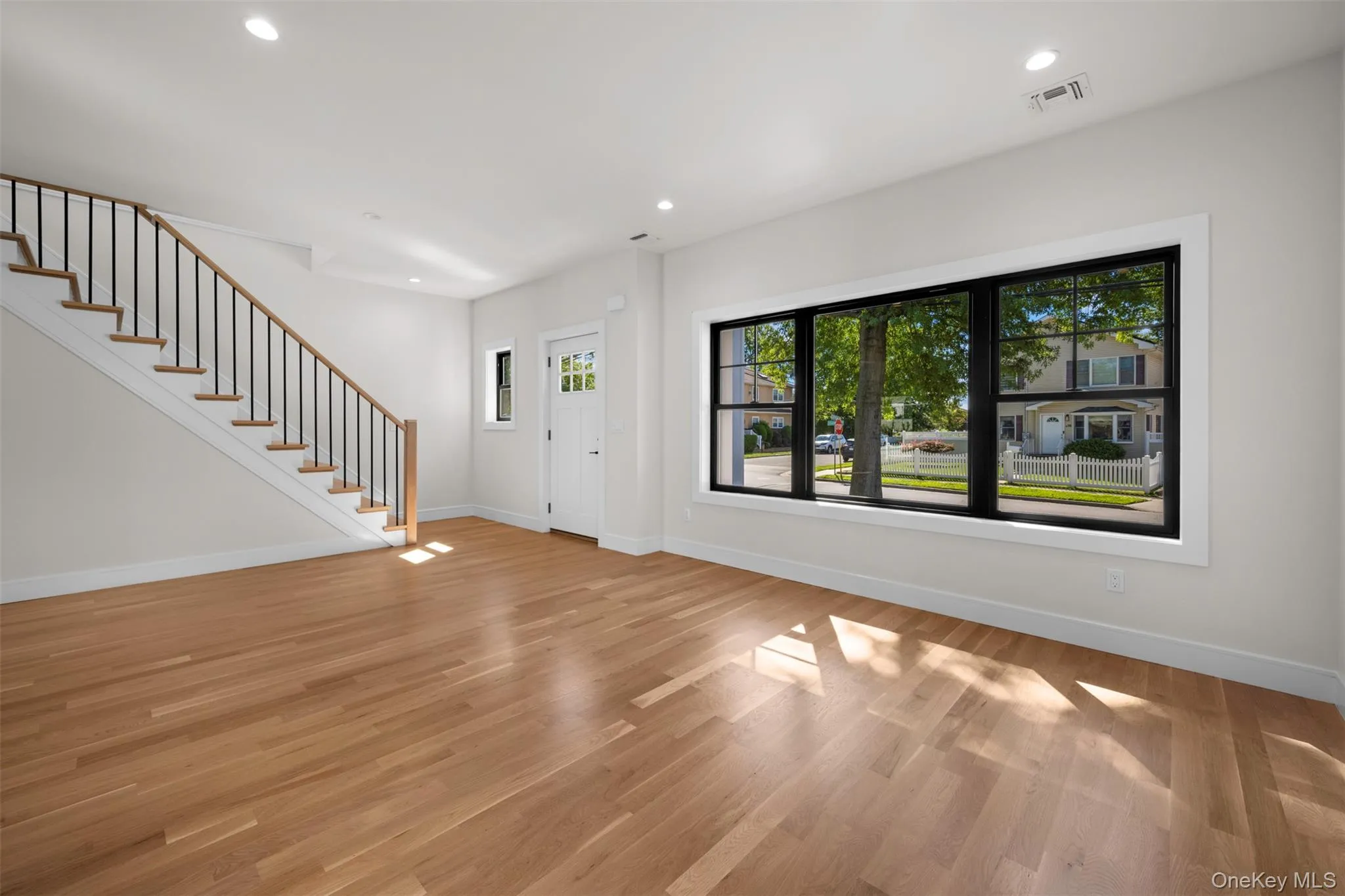 97 Broadmoor Lane, Hempstead, NY, 3 Bedrooms Bedrooms, 8 Rooms Rooms,2 BathroomsBathrooms,Residential,For Rent,Broadmoor,0,1042404 97 Broadmoor Lane, Hempstead, NY, 3 Bedrooms Bedrooms, 8 Rooms Rooms,2 BathroomsBathrooms,Residential,For Rent,Broadmoor,0,1042404